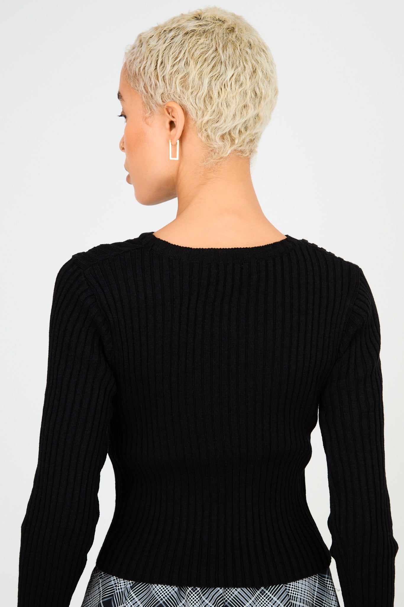 Black ribbed peek front knit top_2