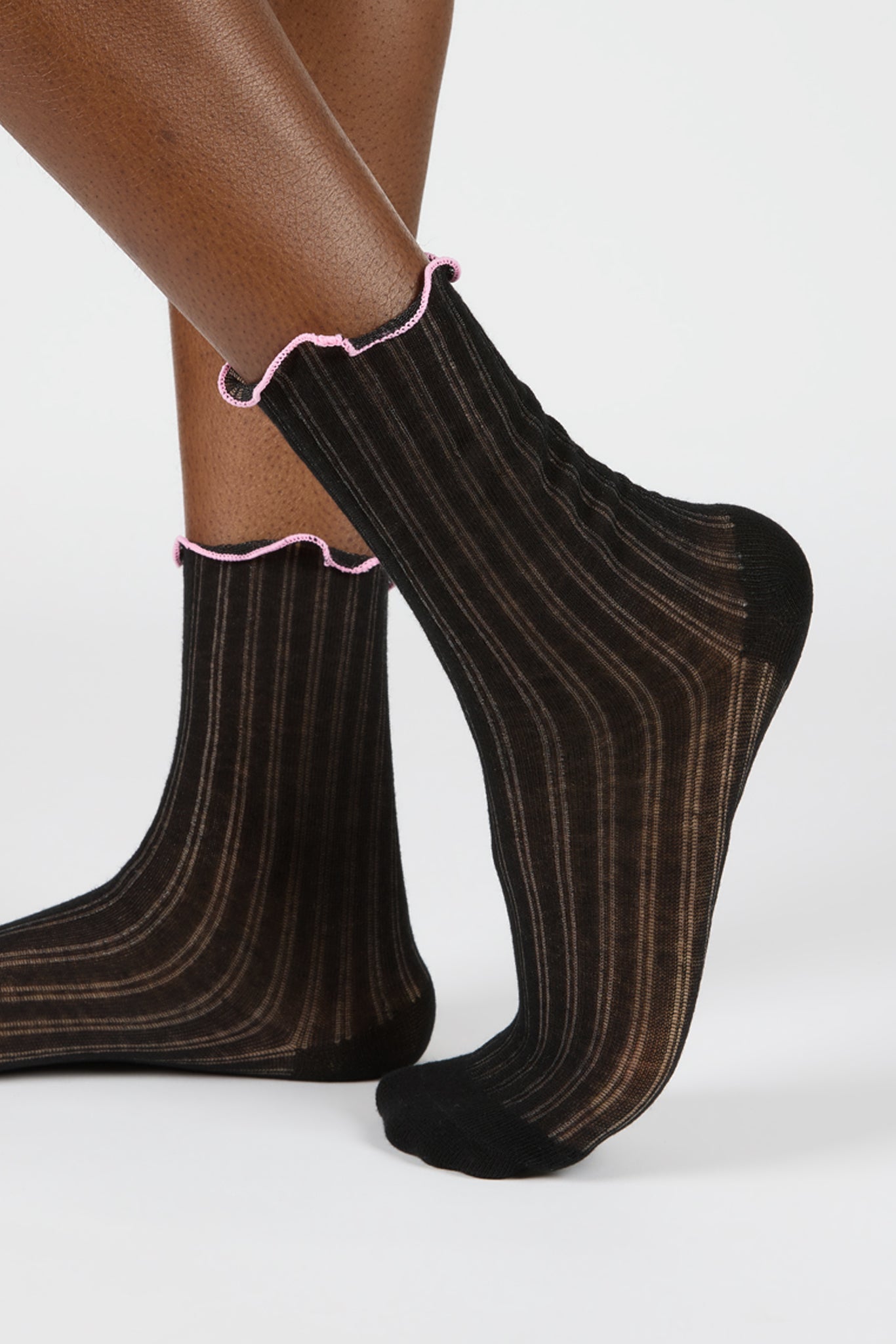 Black ribbed pink ruffle trim socks_3