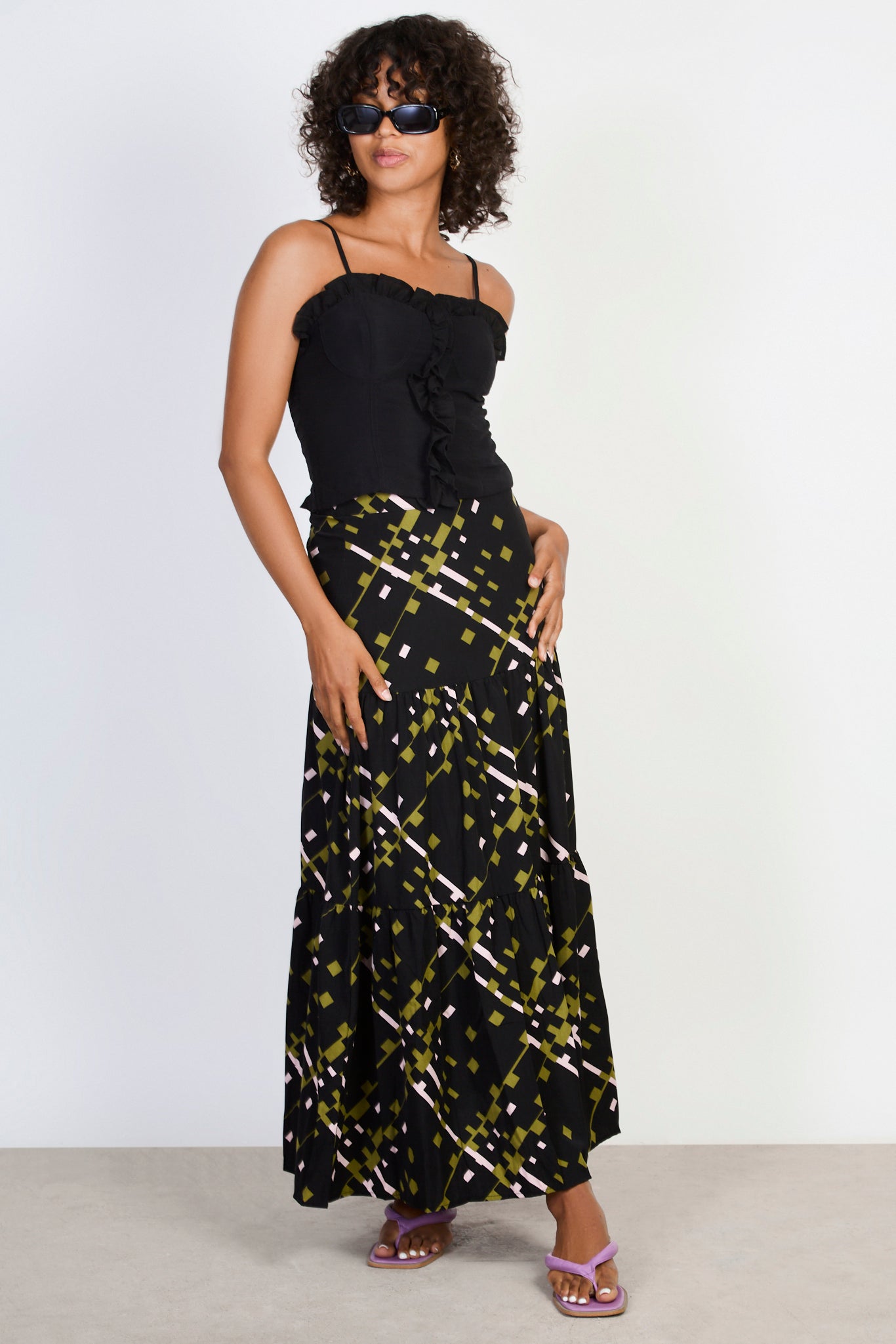 Black ruffle trim bustier top_4