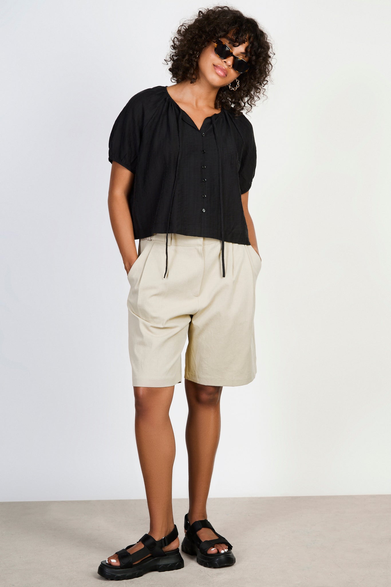 Black seamed detail shirt blouse_4