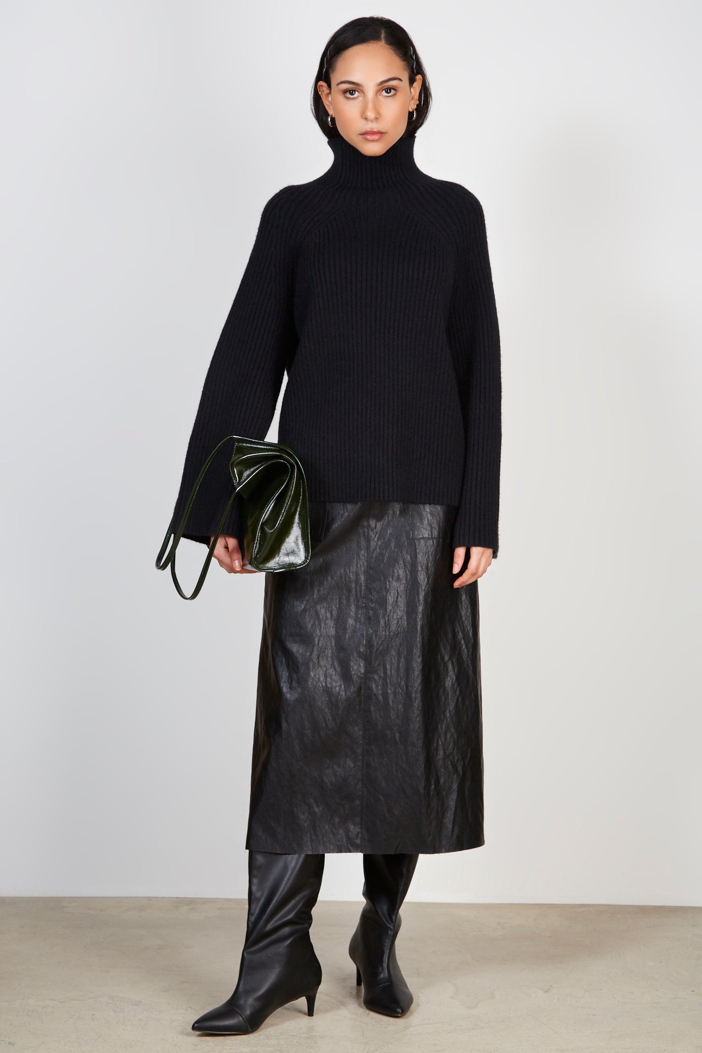 Black shaped thick rib turtleneck jumper_3