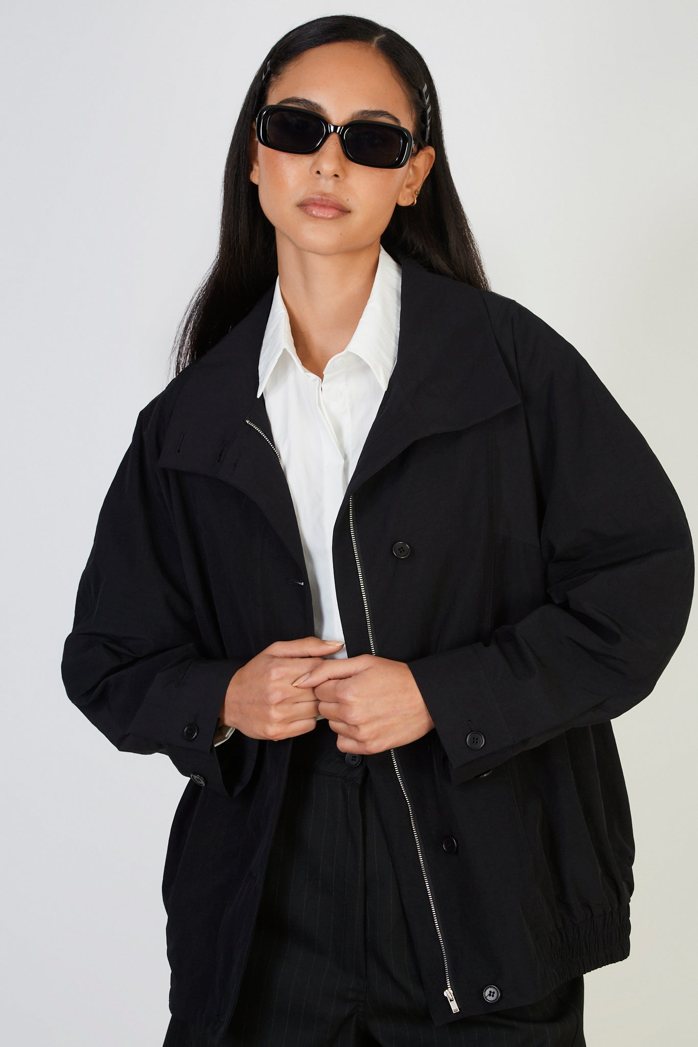 Black short collared jacket_2