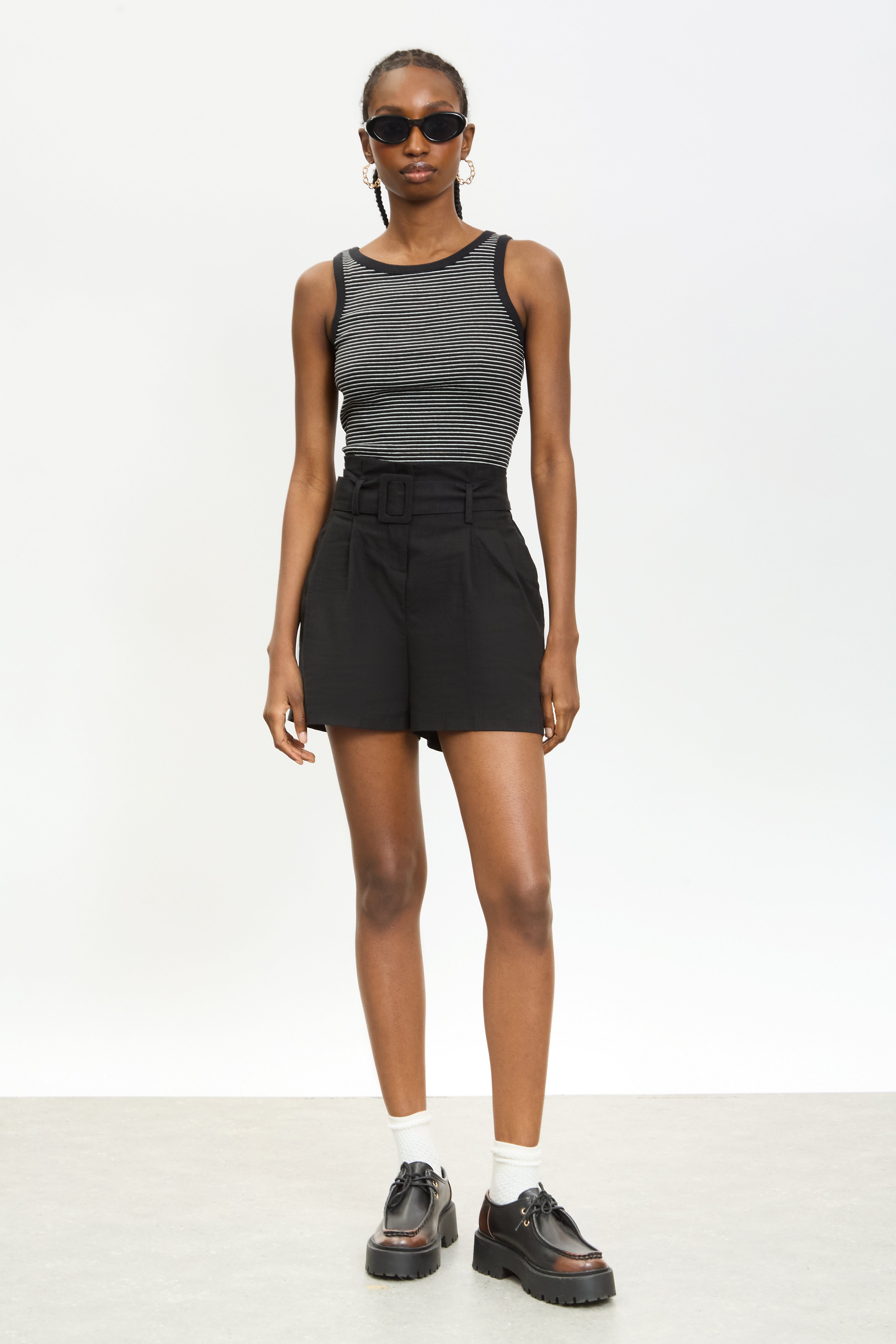Black smart belted shorts_4