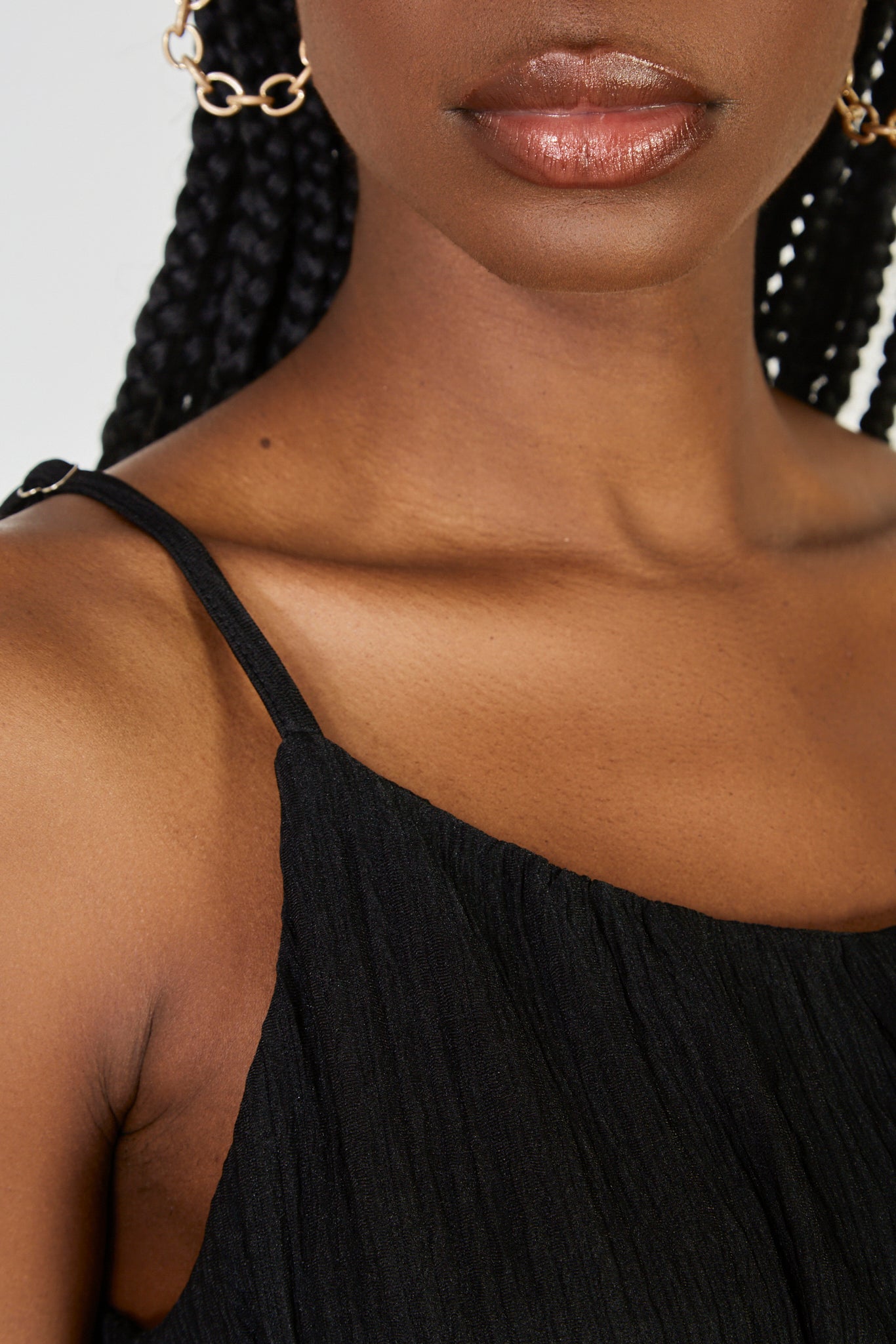 Black textured crinkle tiered tank_3