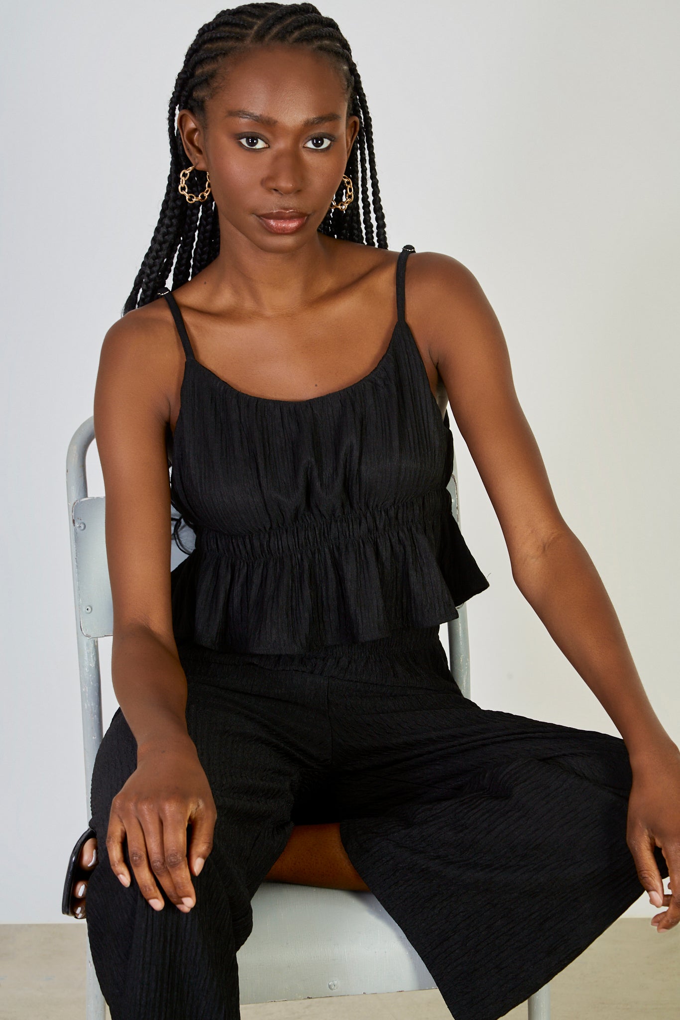 Black textured crinkle tiered tank_5