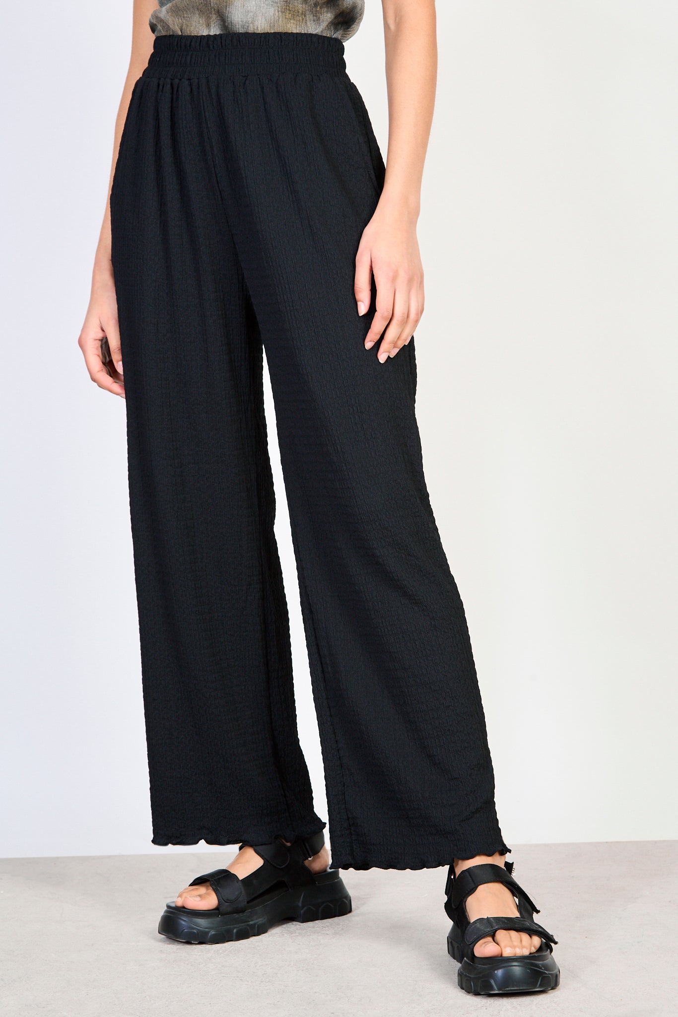 Black textured trousers_1