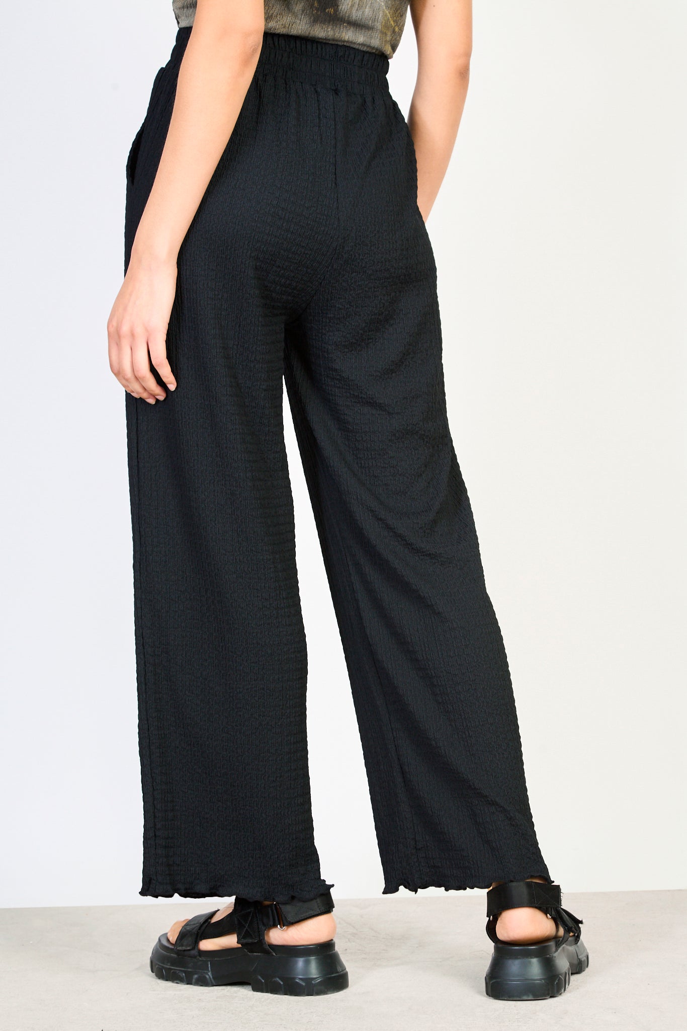 Black textured trousers_2