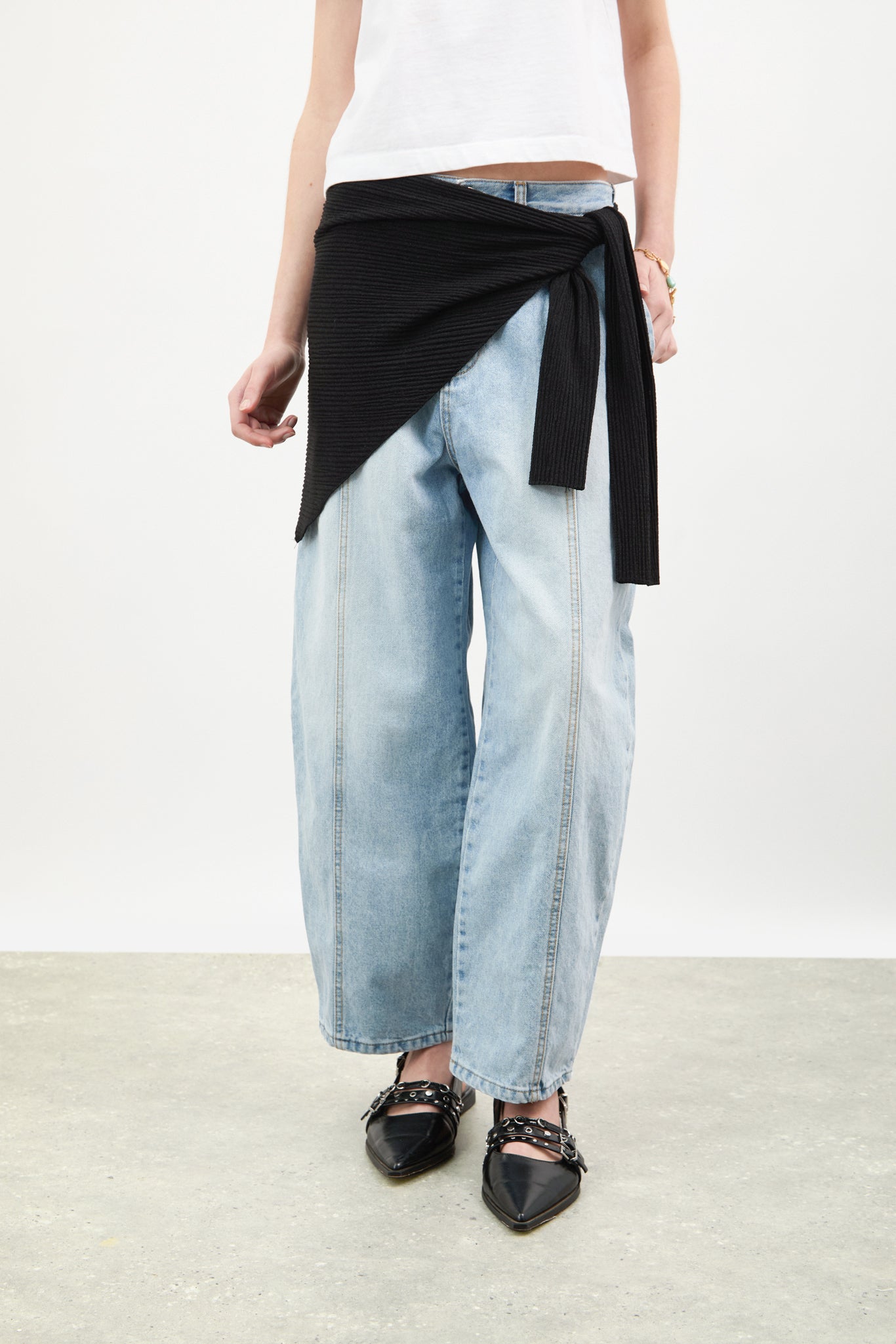 Black textured wrap_1