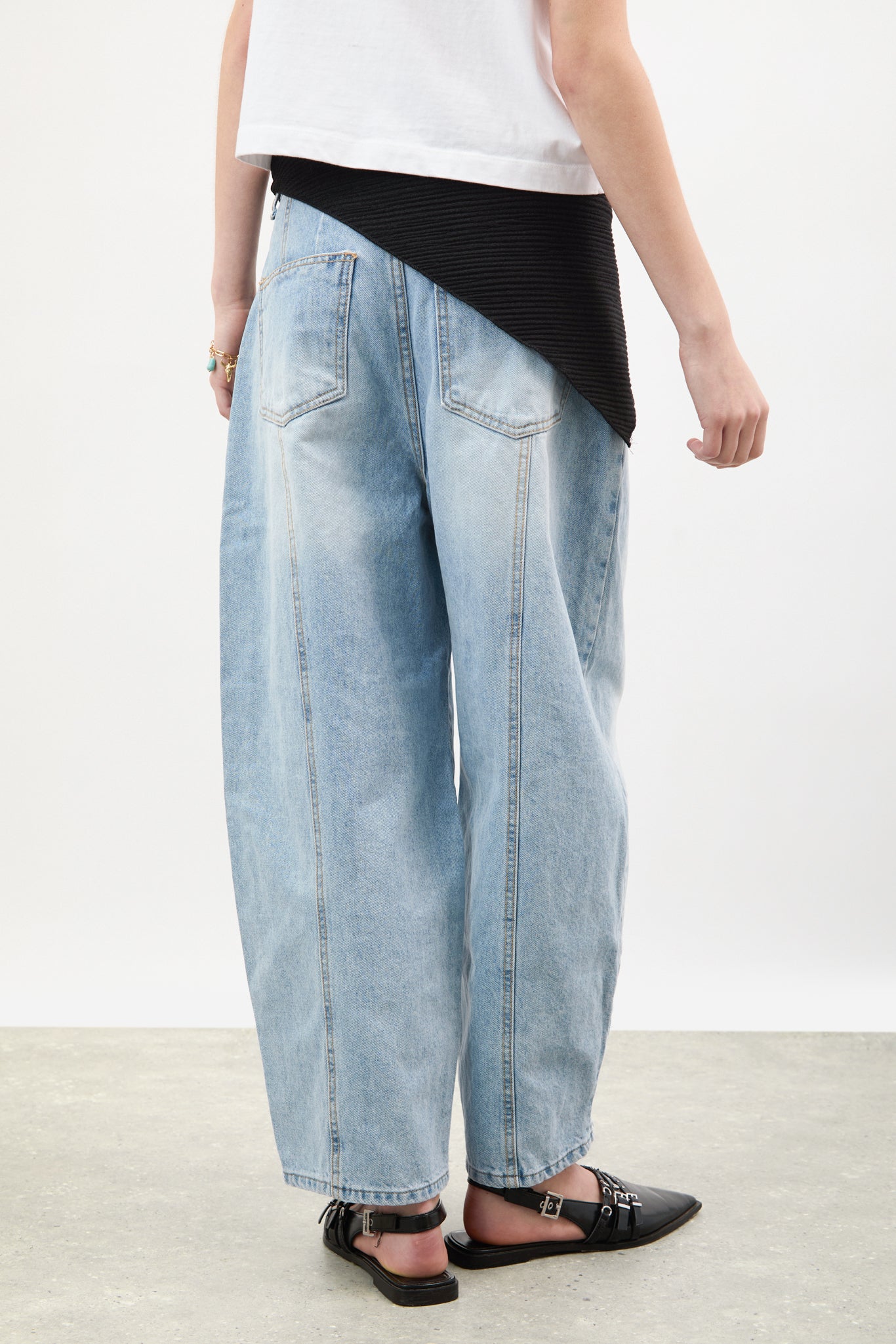 Black textured wrap_2