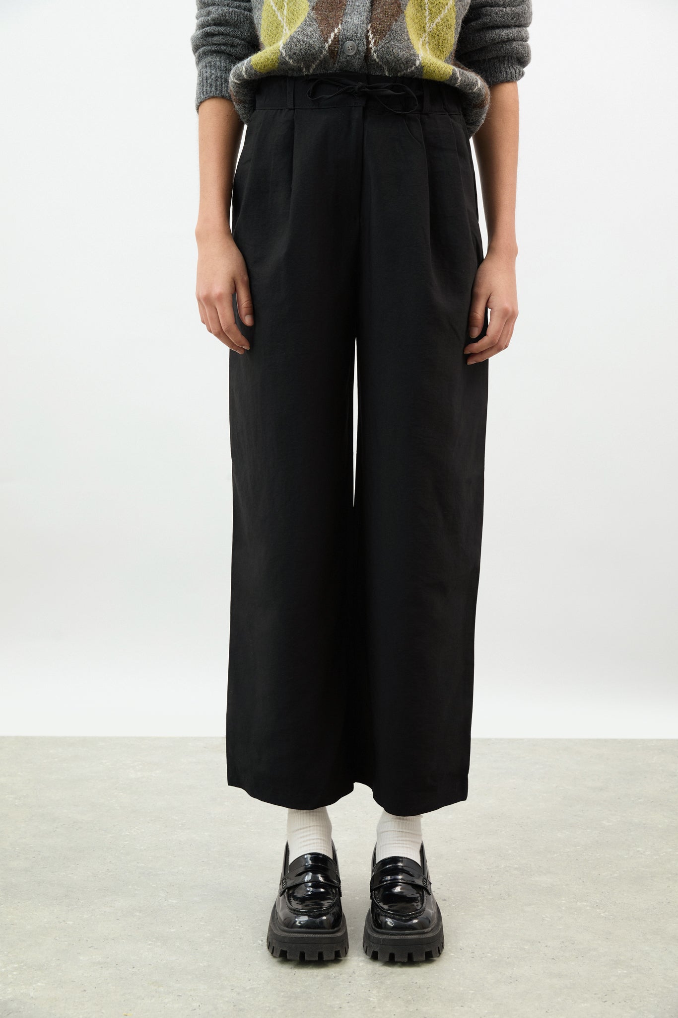 Black tie waist elasticated wide leg trousers_1