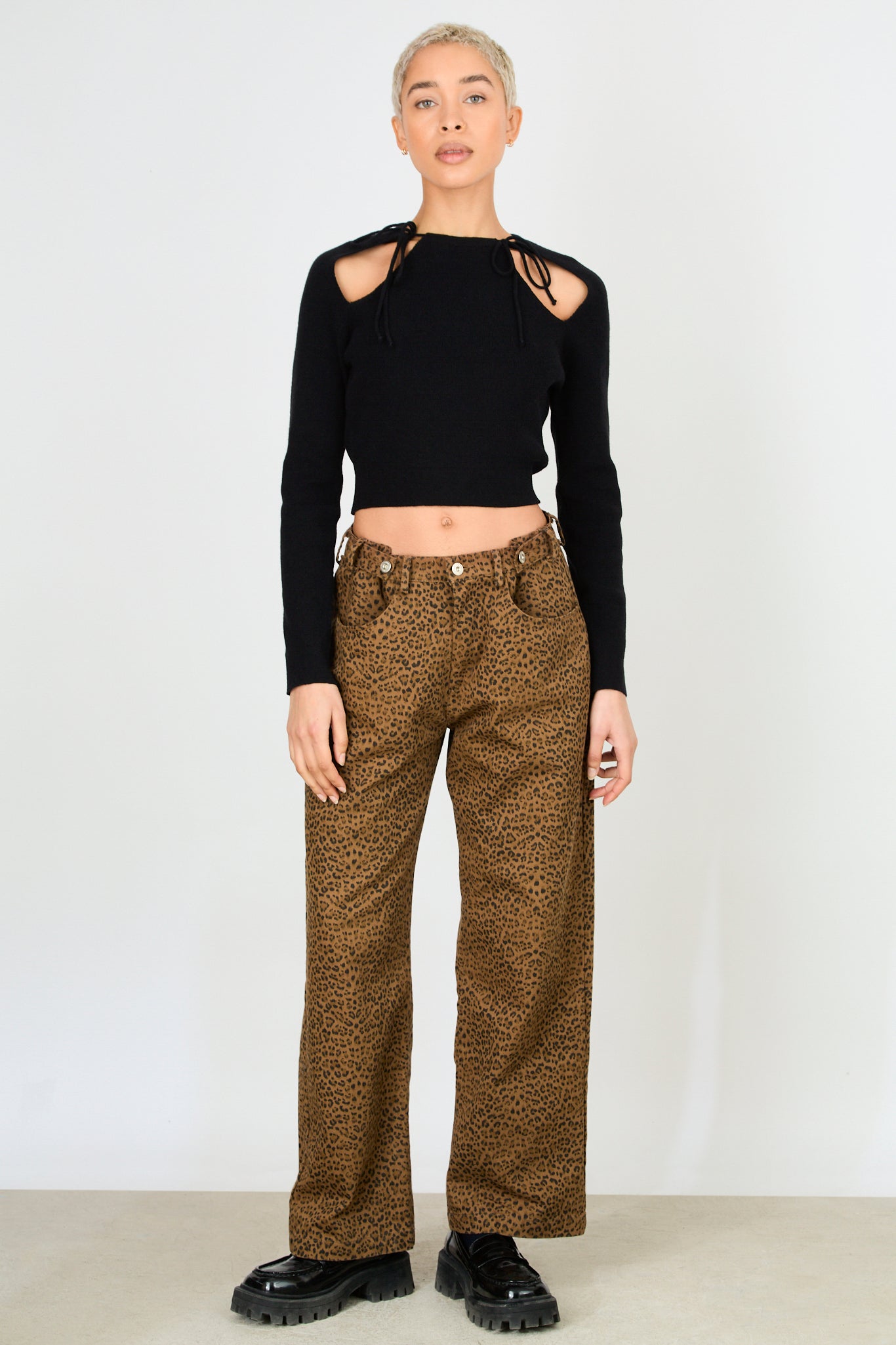 Black tied double slit knit top_4