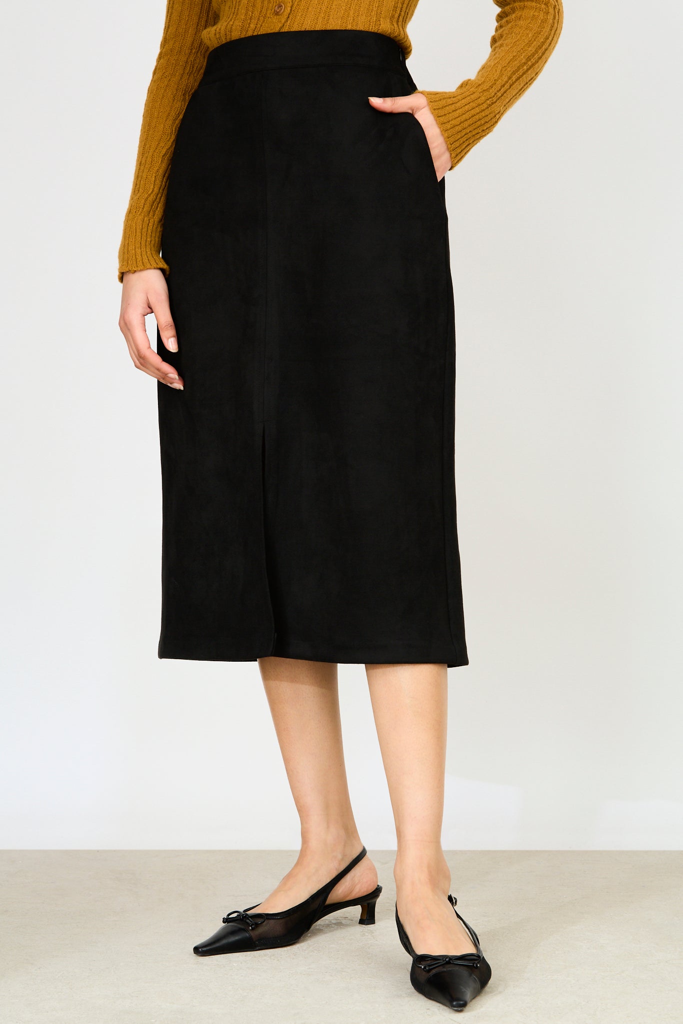 Black vegan suede side pocket straight fit skirt_1