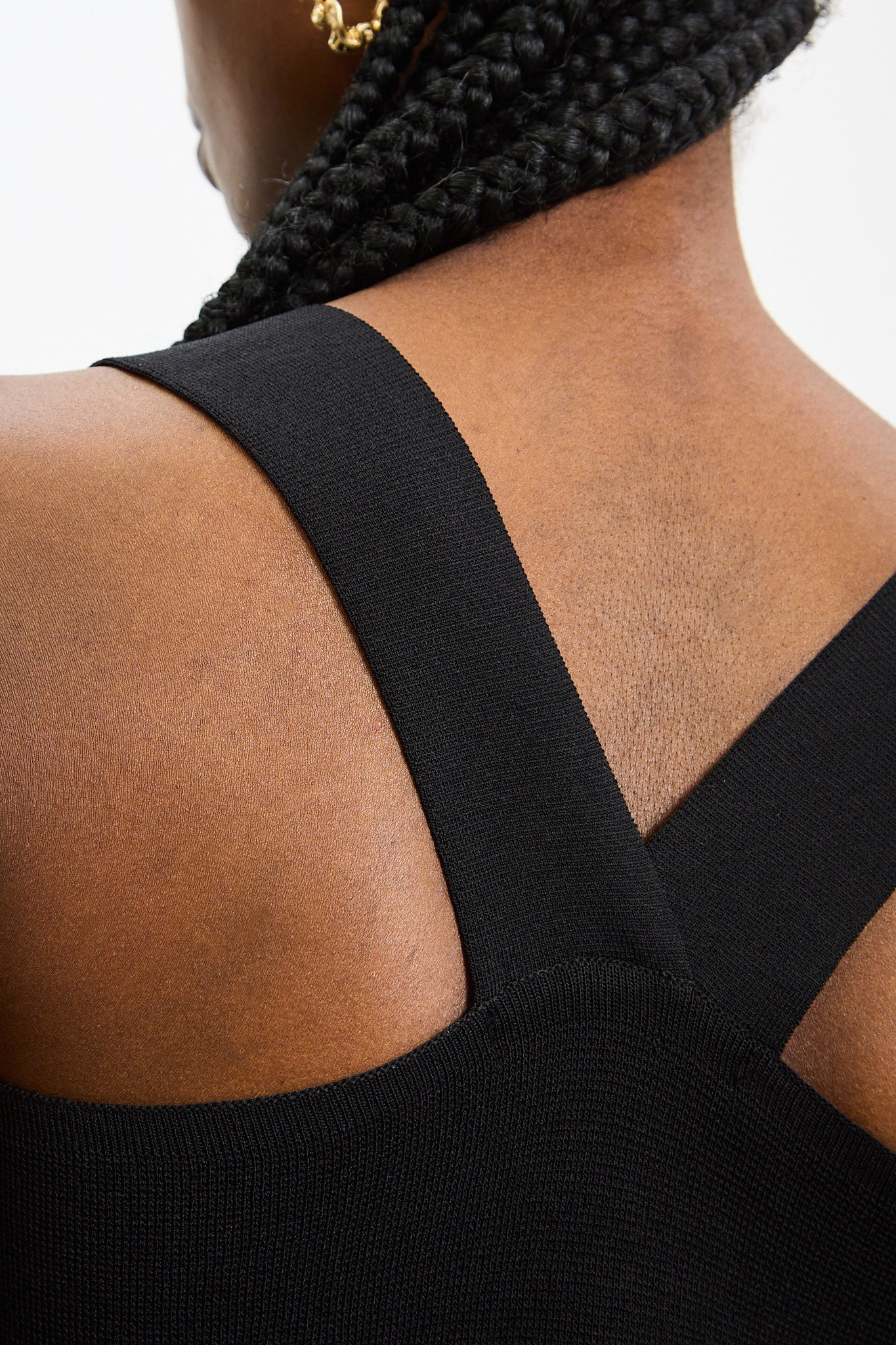 Black wide strap cross back knit tank_3