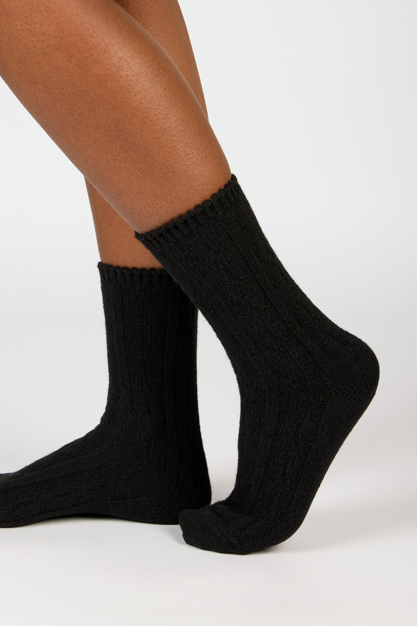 Black wool blend ribbed socks_3