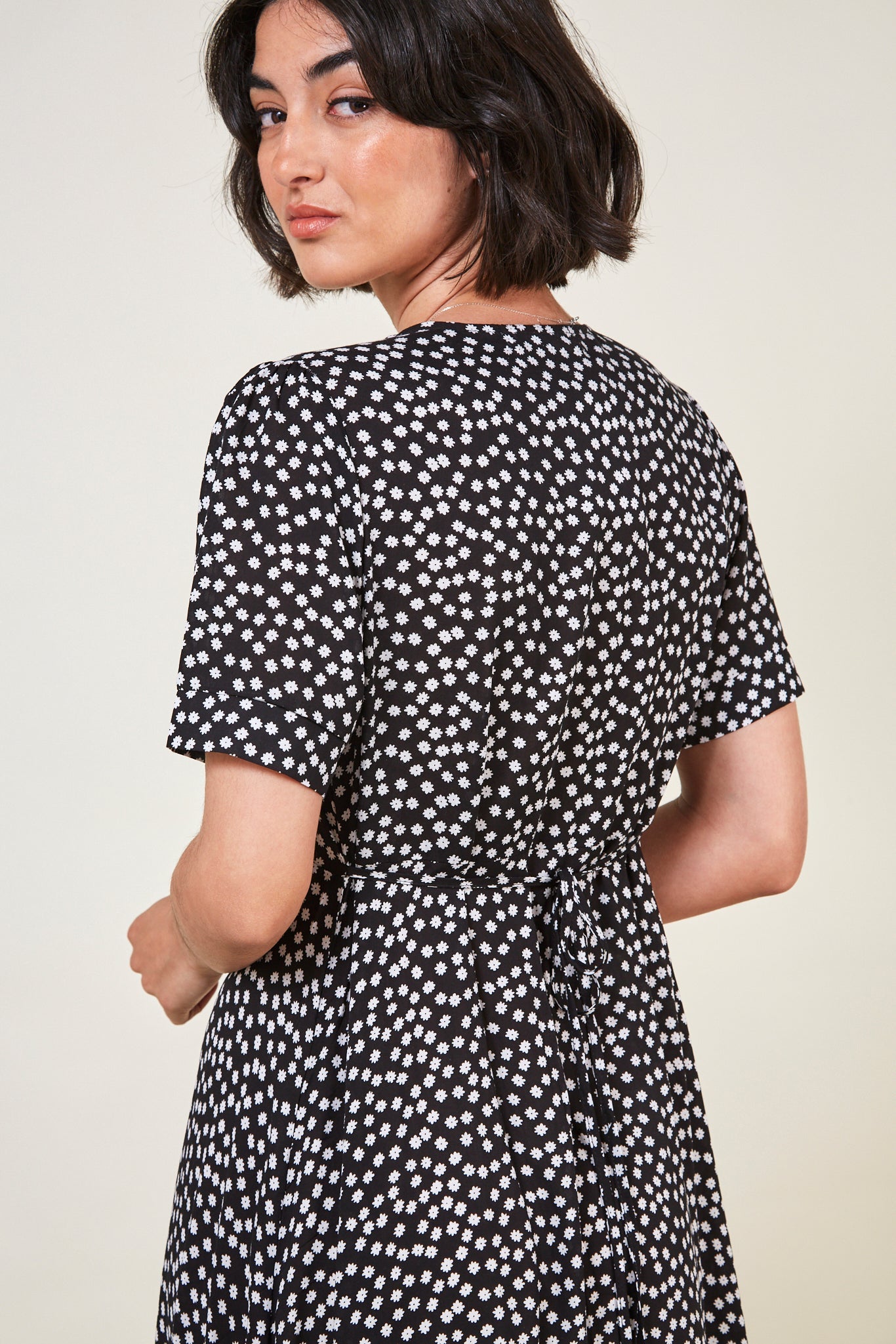 Black and white floral button front dress_2