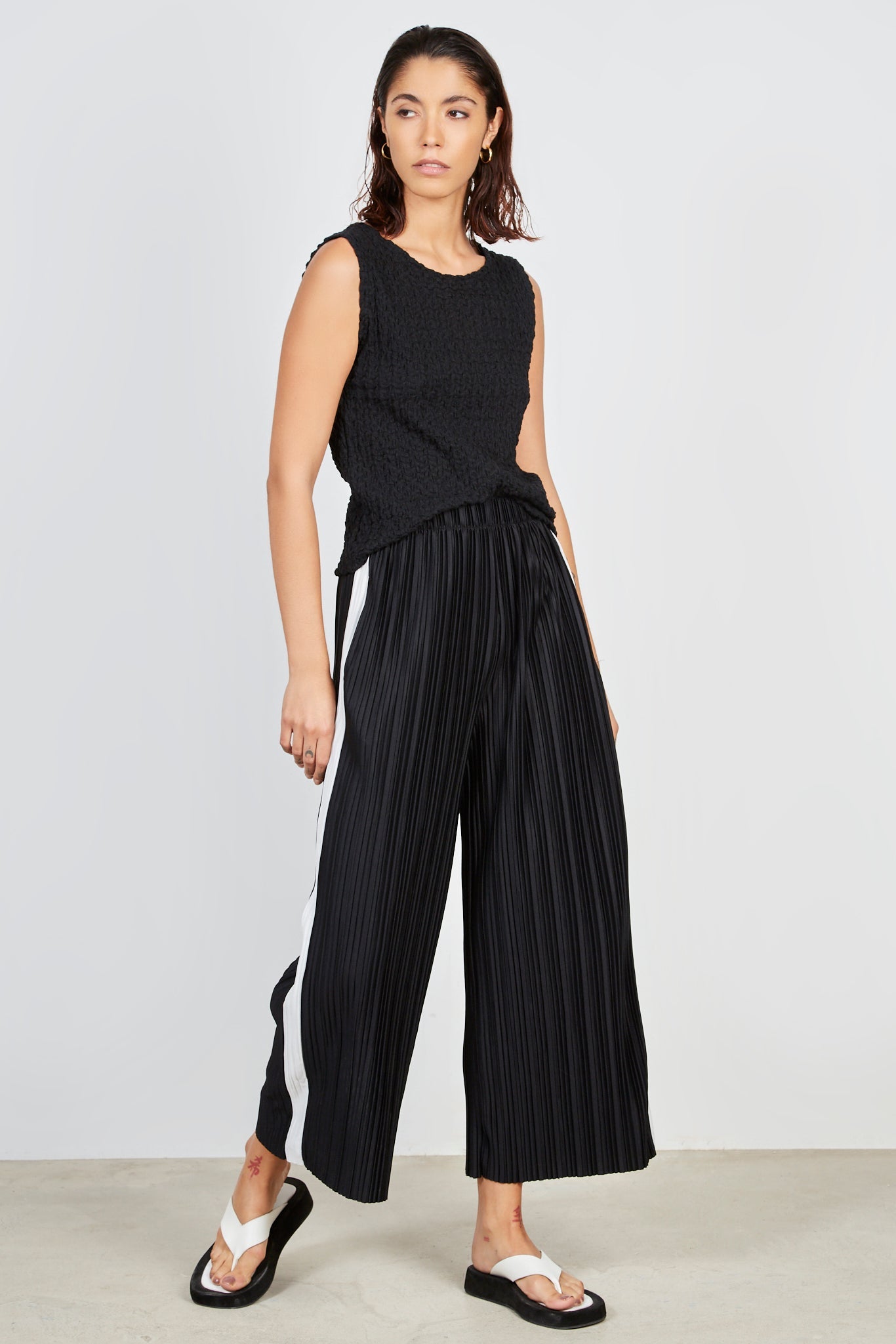Black and white side strip ribbed trousers_3