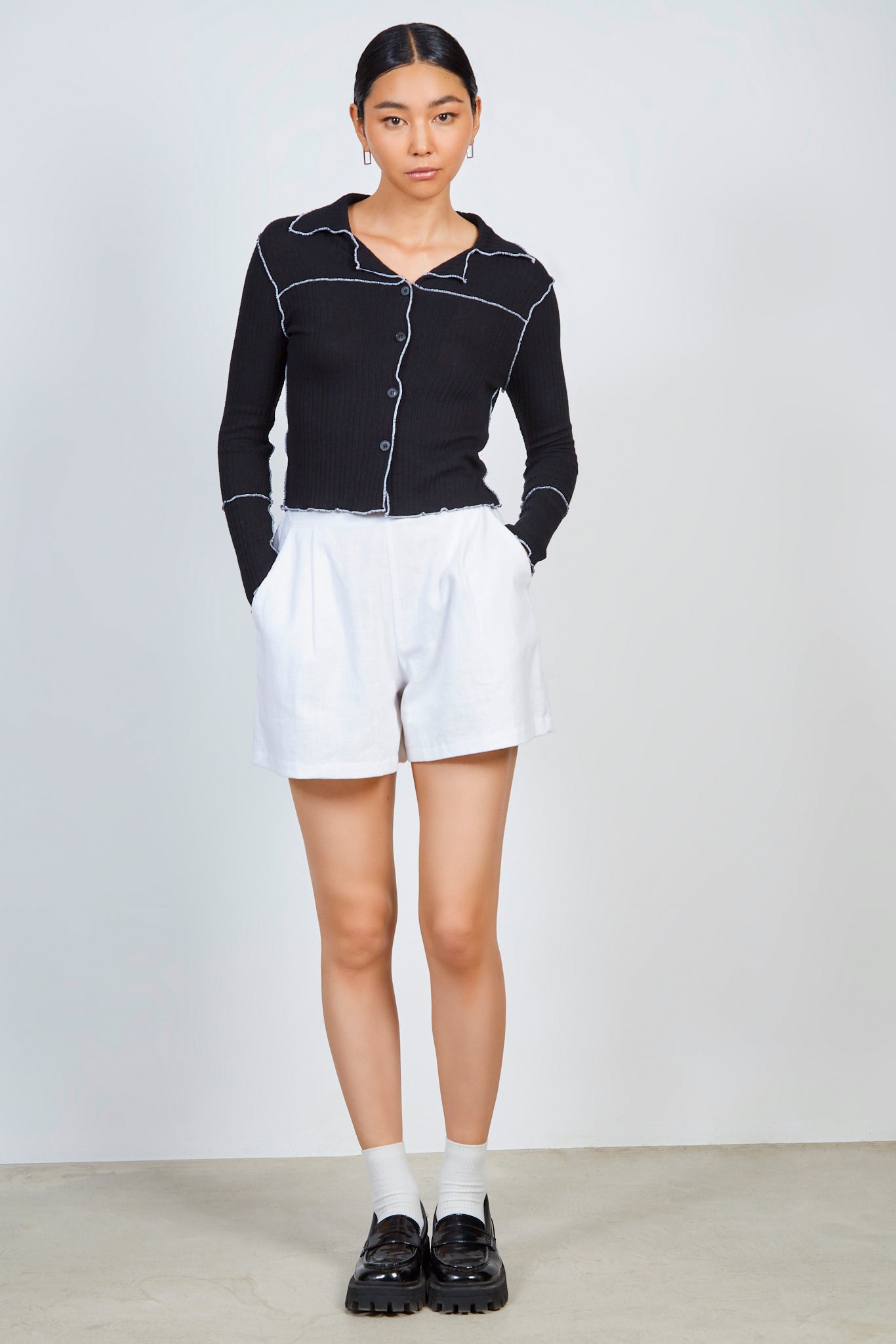 Black and white trim button up collar top_4