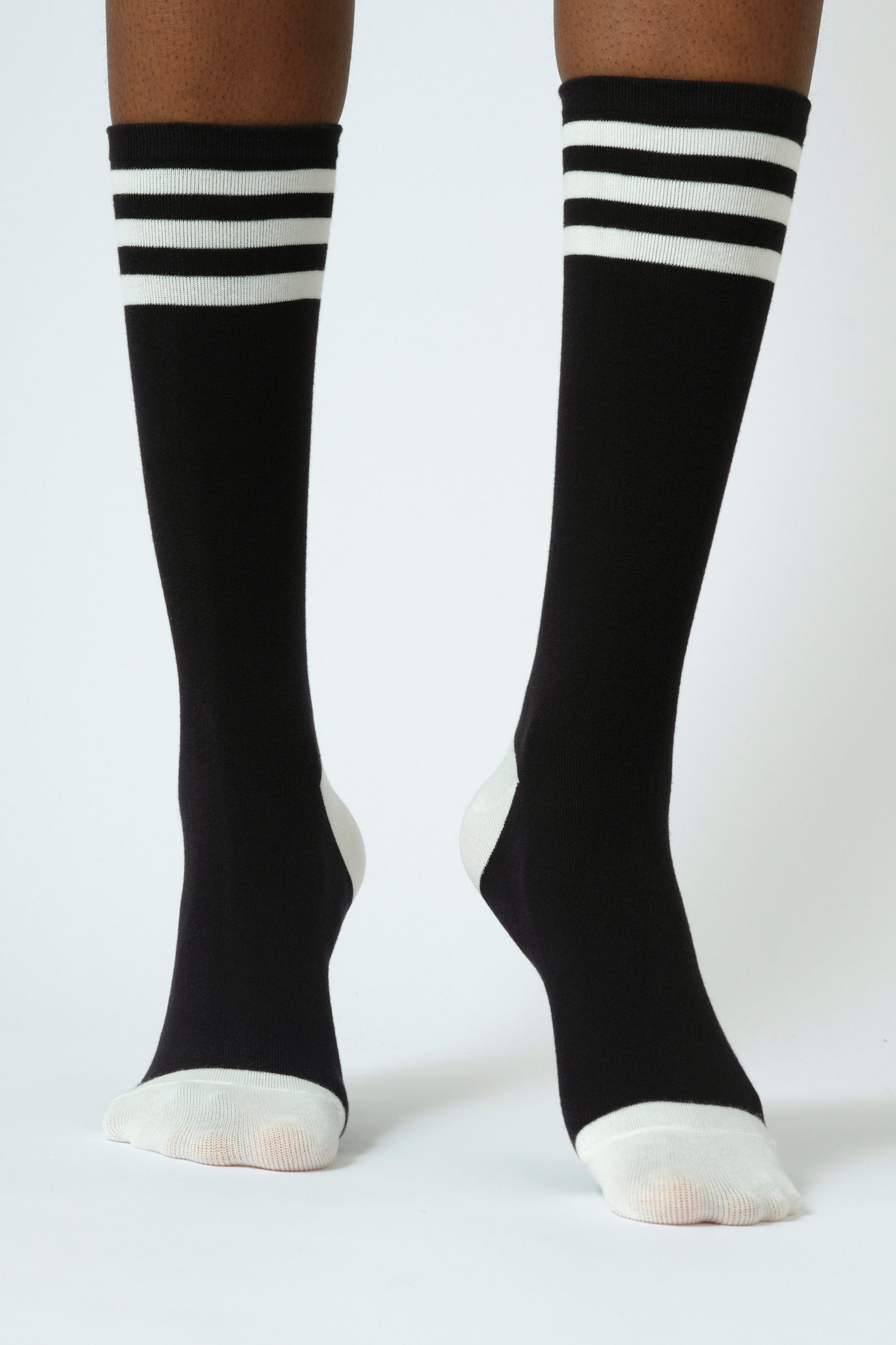 Black and white varsity striped socks_2