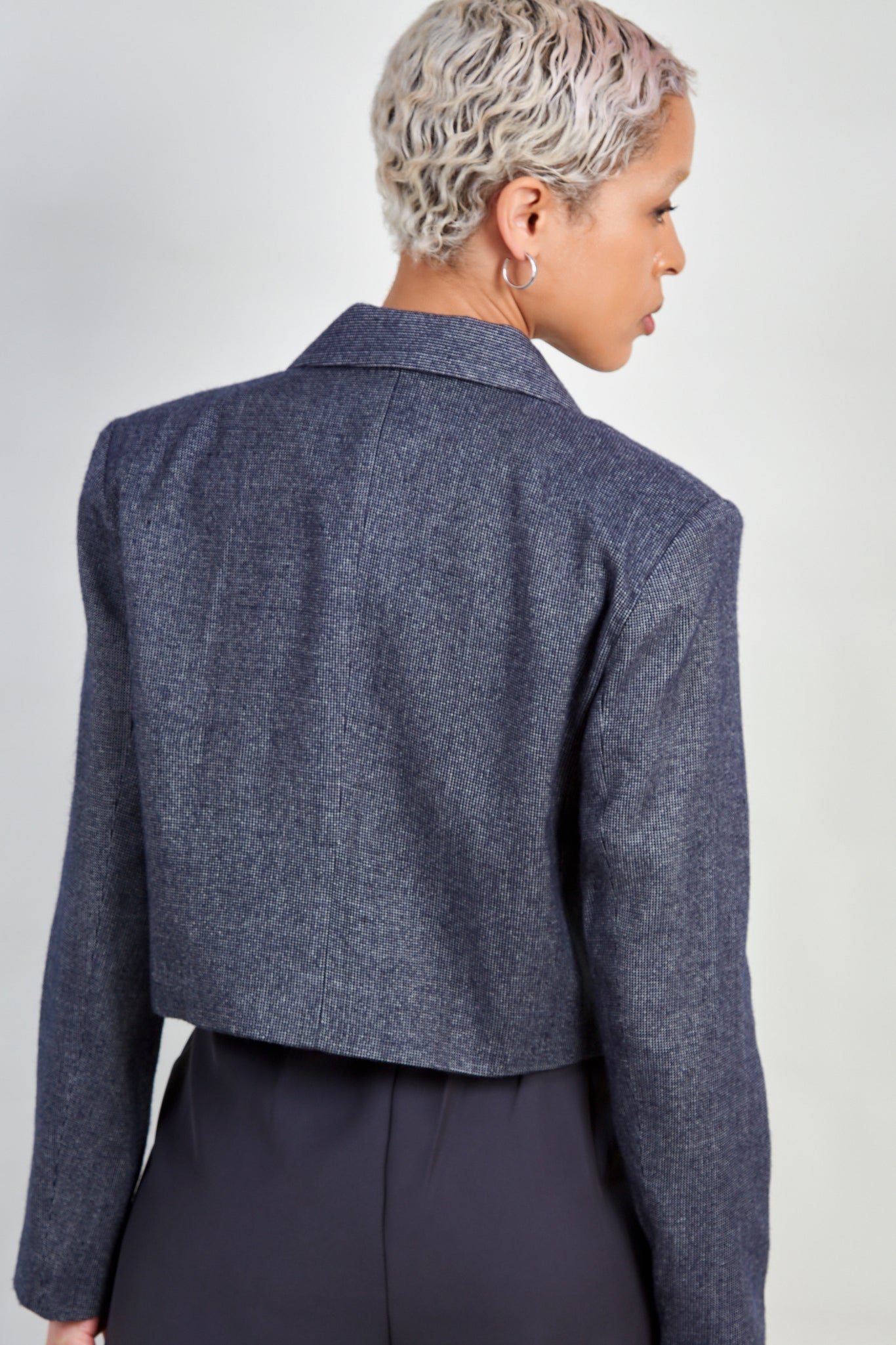 Black and white wool blend short blazer_3