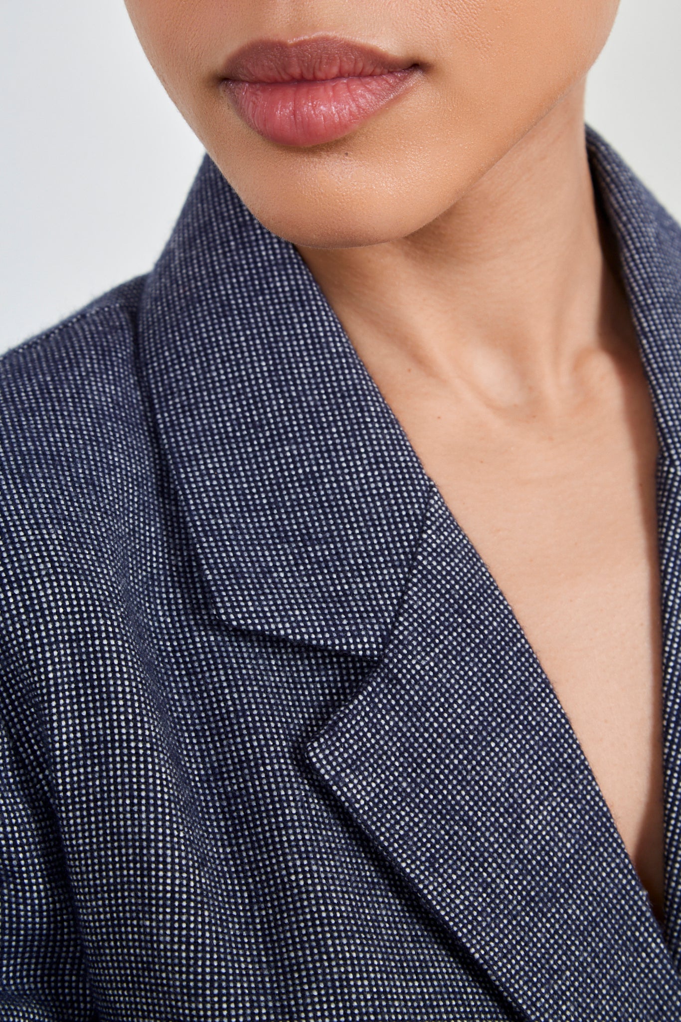 Black and white wool blend short blazer_4