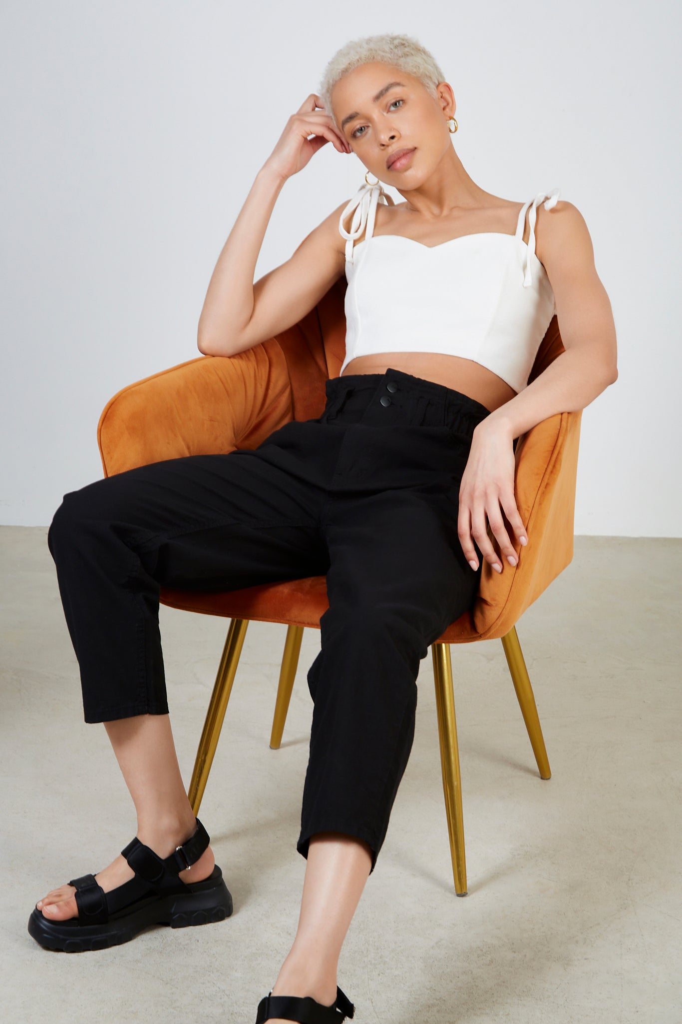 Black bag waist jeans_5