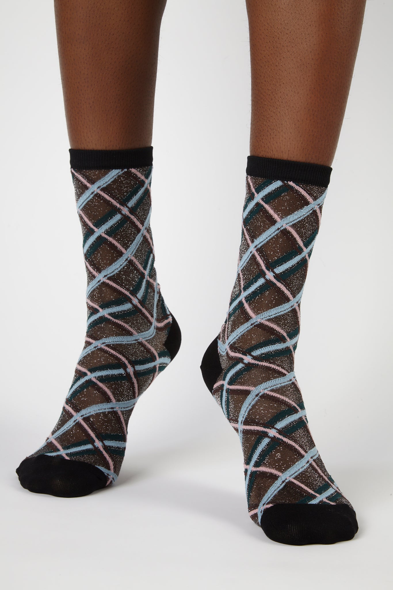Black criss cross multicolour sheer socks_4