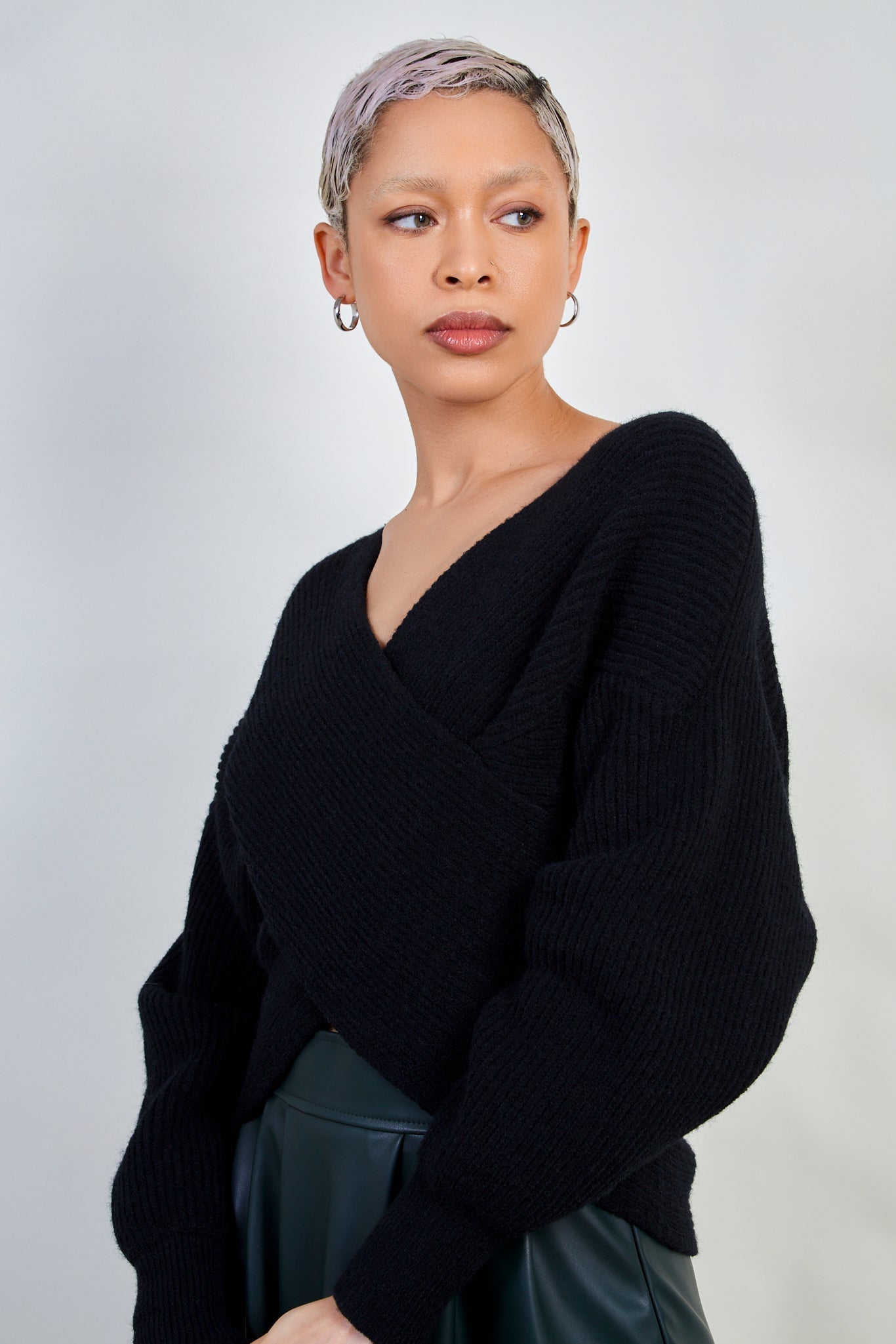 Black cross ribbed knit top_1