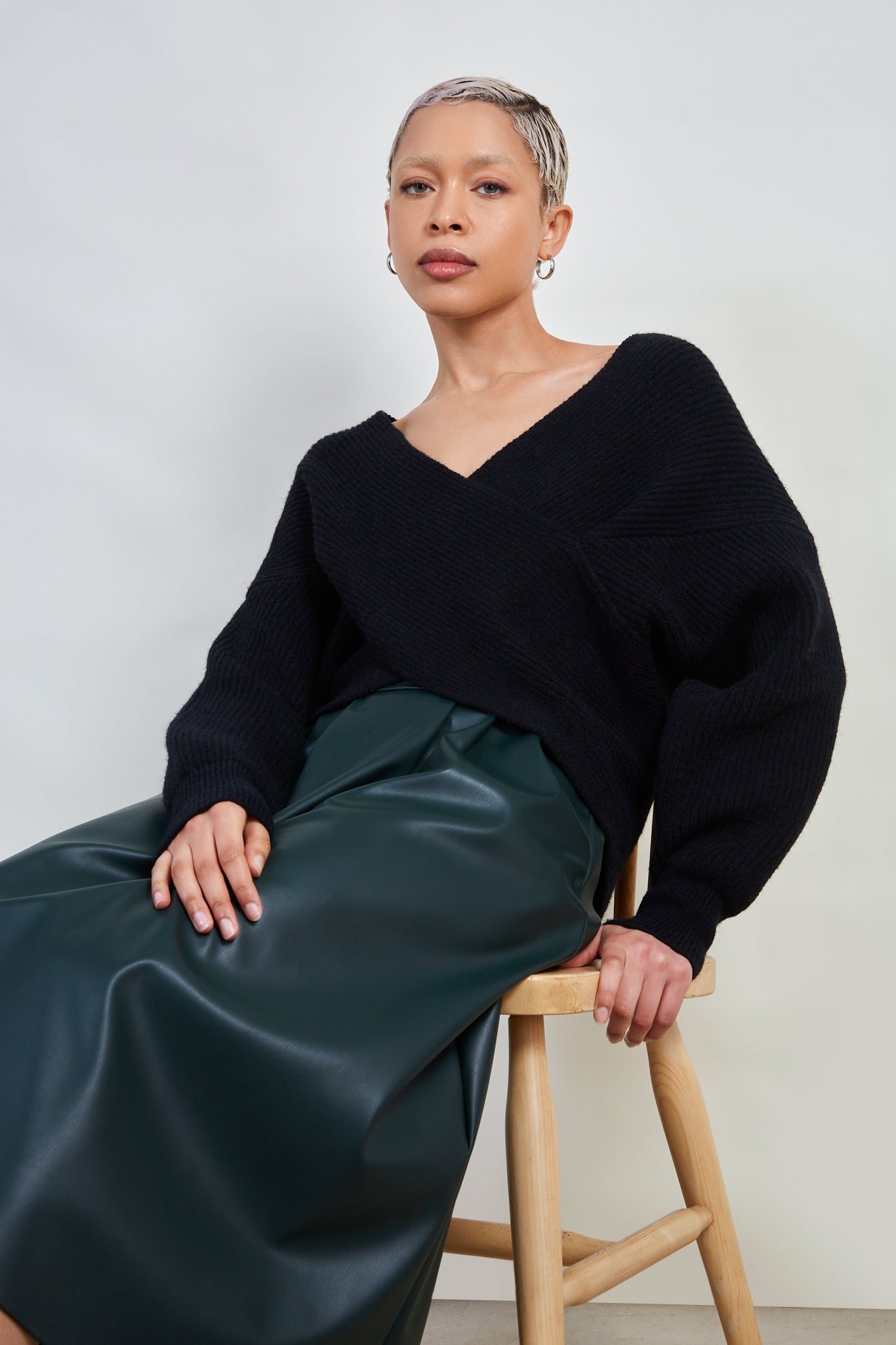 Black cross ribbed knit top_5