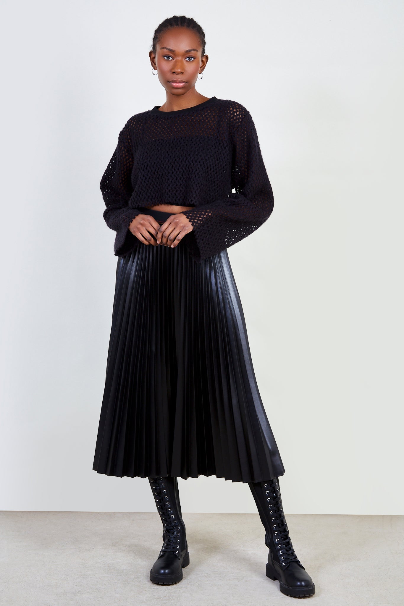 Black cross weave semi sheer top_3