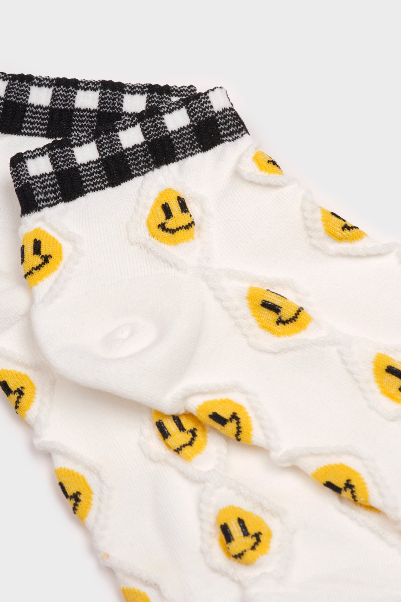 Black gingham smiley face socks_4