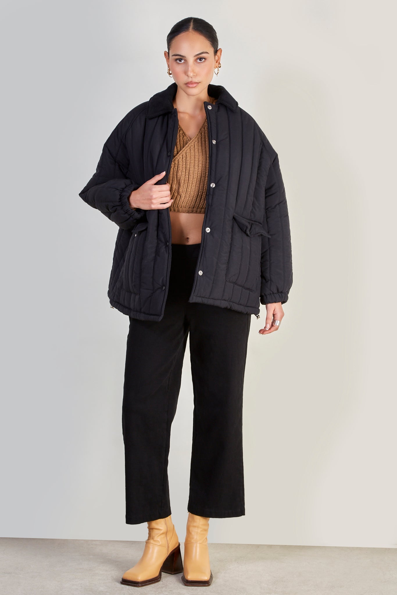 Black lined quilt corduroy collar coat_3