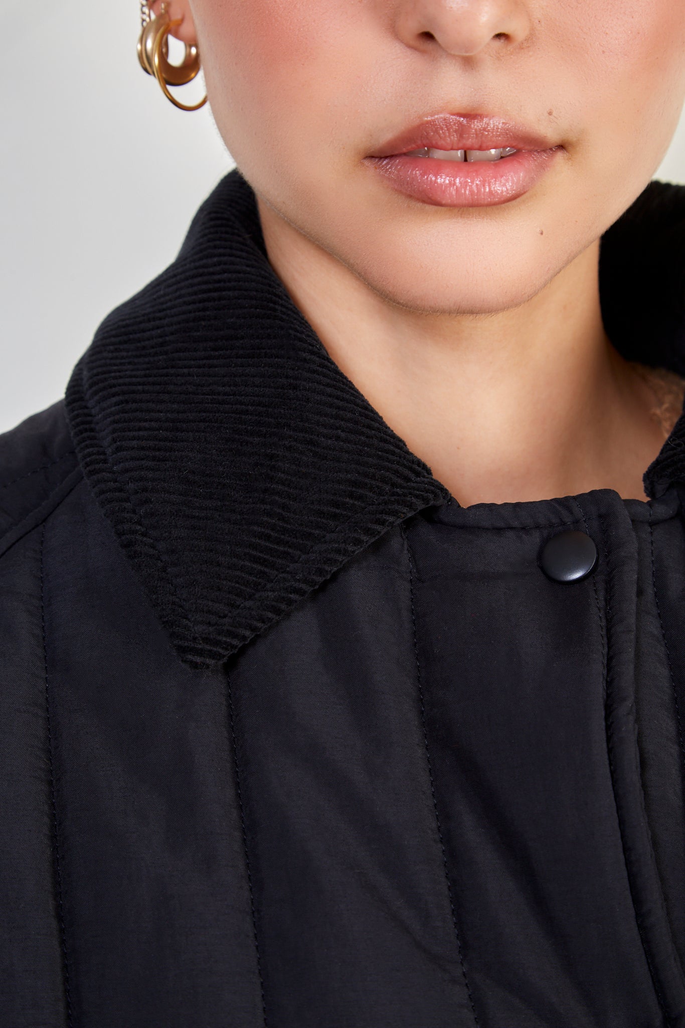 Black lined quilt corduroy collar coat_5