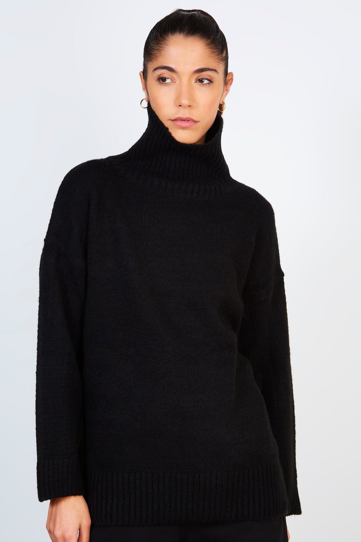 Black long ribbed hem turtleneck jumper_3
