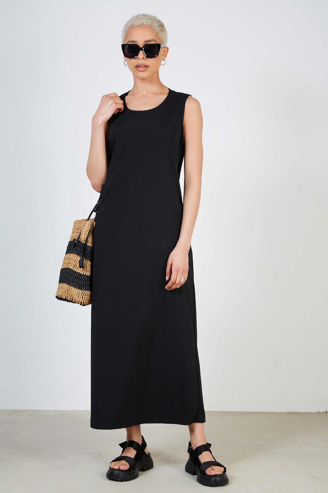 Black looped tie back dress_2