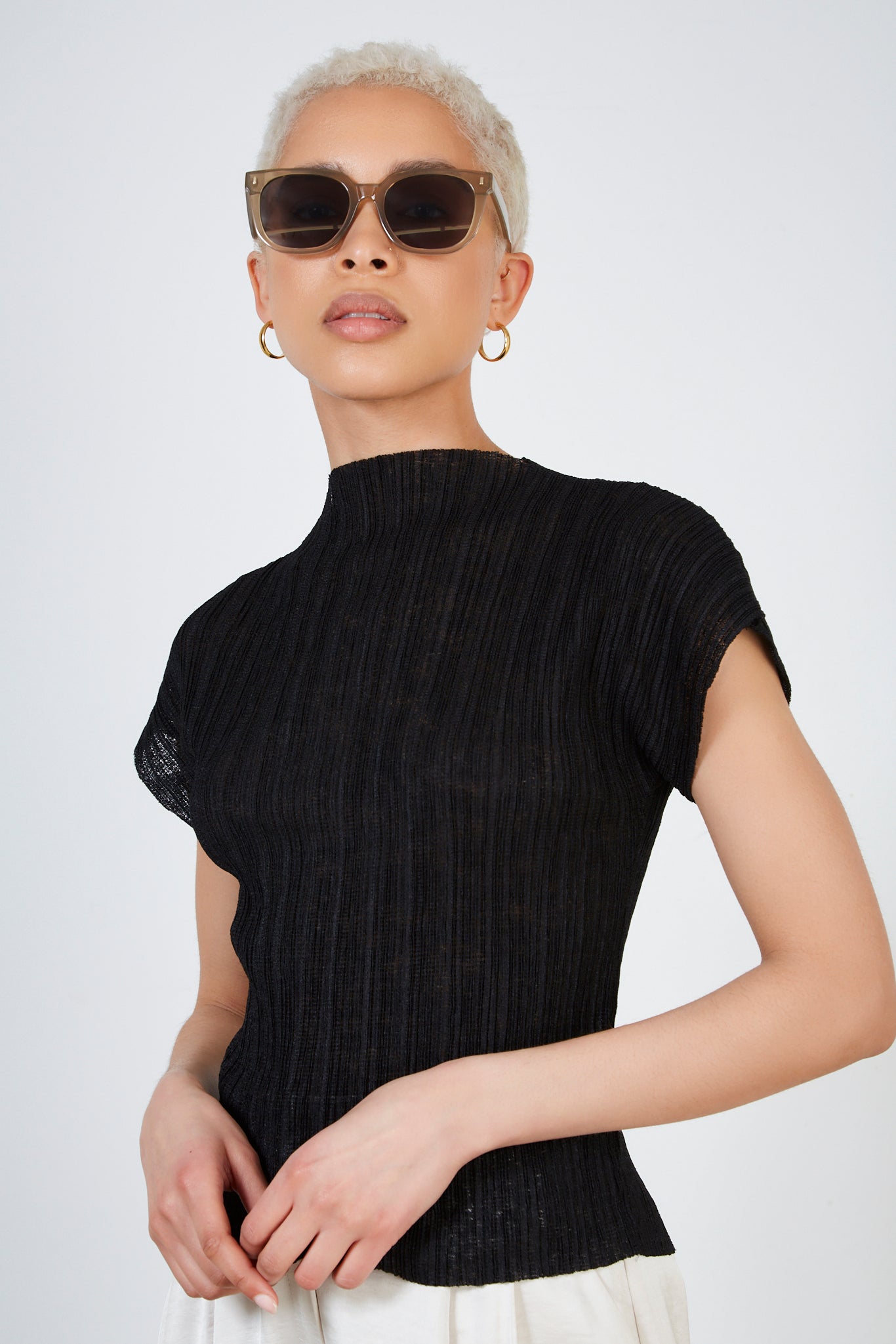 Black pleat ribbed short sleeved top_1