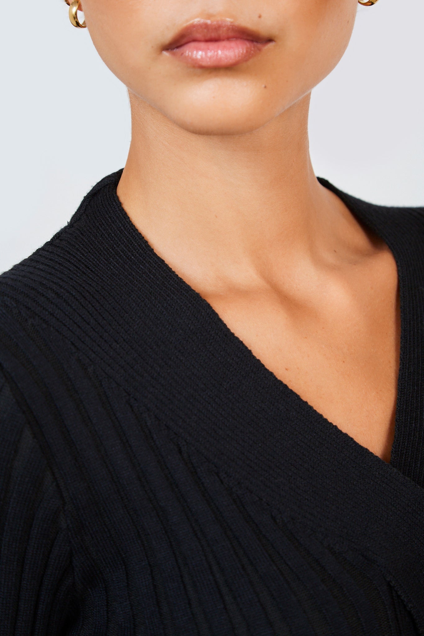 Black ribbed cableknit strip knit top_4
