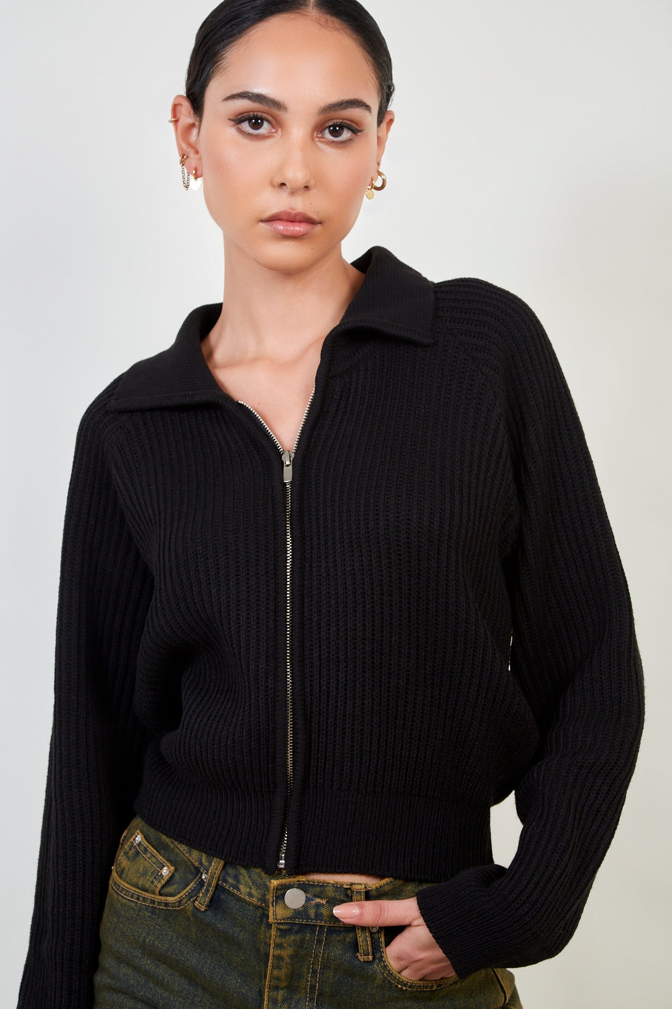 Black ribbed zip collar cardigan_1