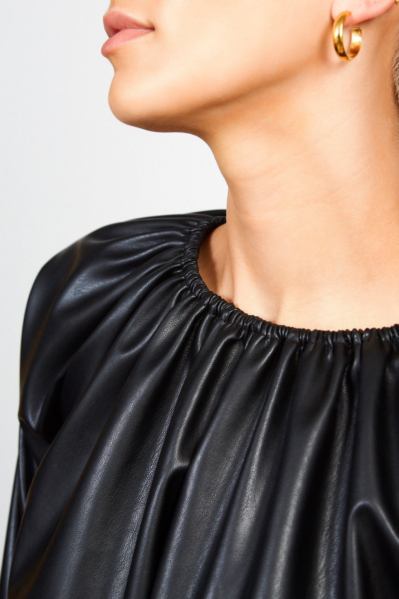 Black ruched neck long sleeved vegan leather top_4