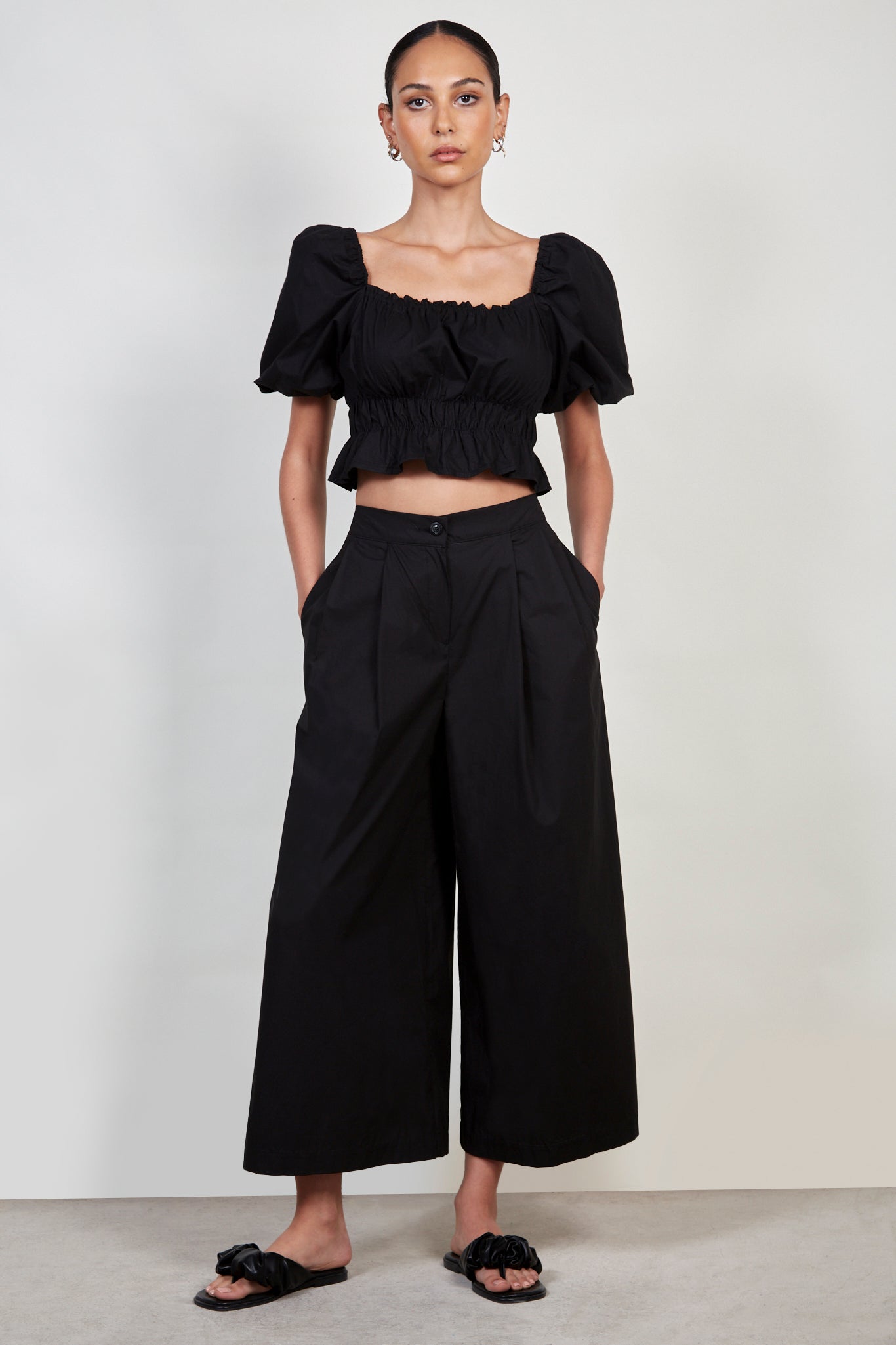 Black ruched short sleeved top_4