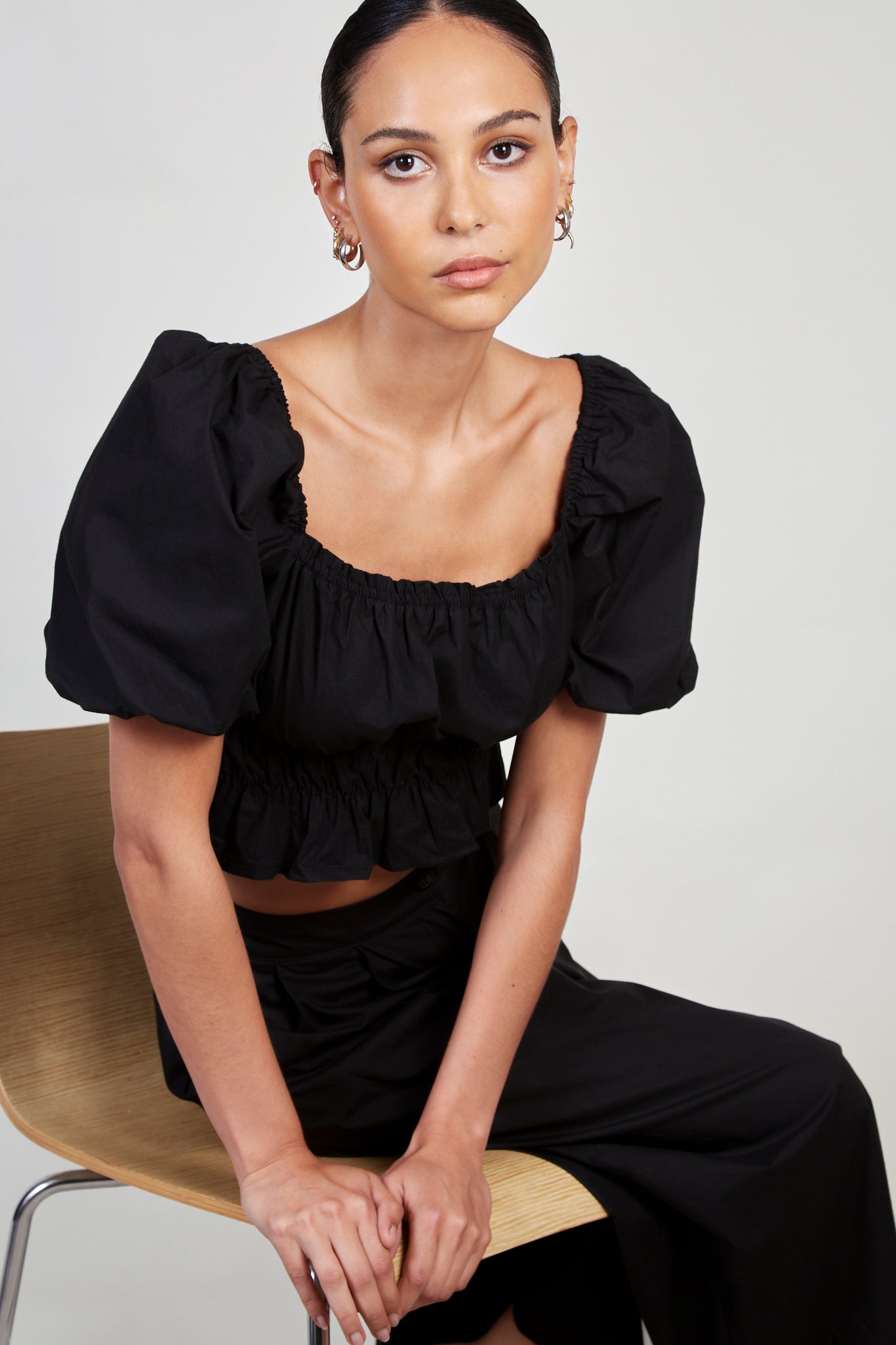 Black ruched short sleeved top_1