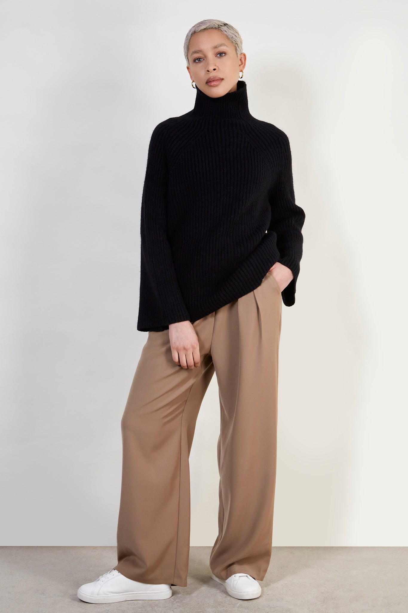 Black shaped thick rib turtleneck jumper_2