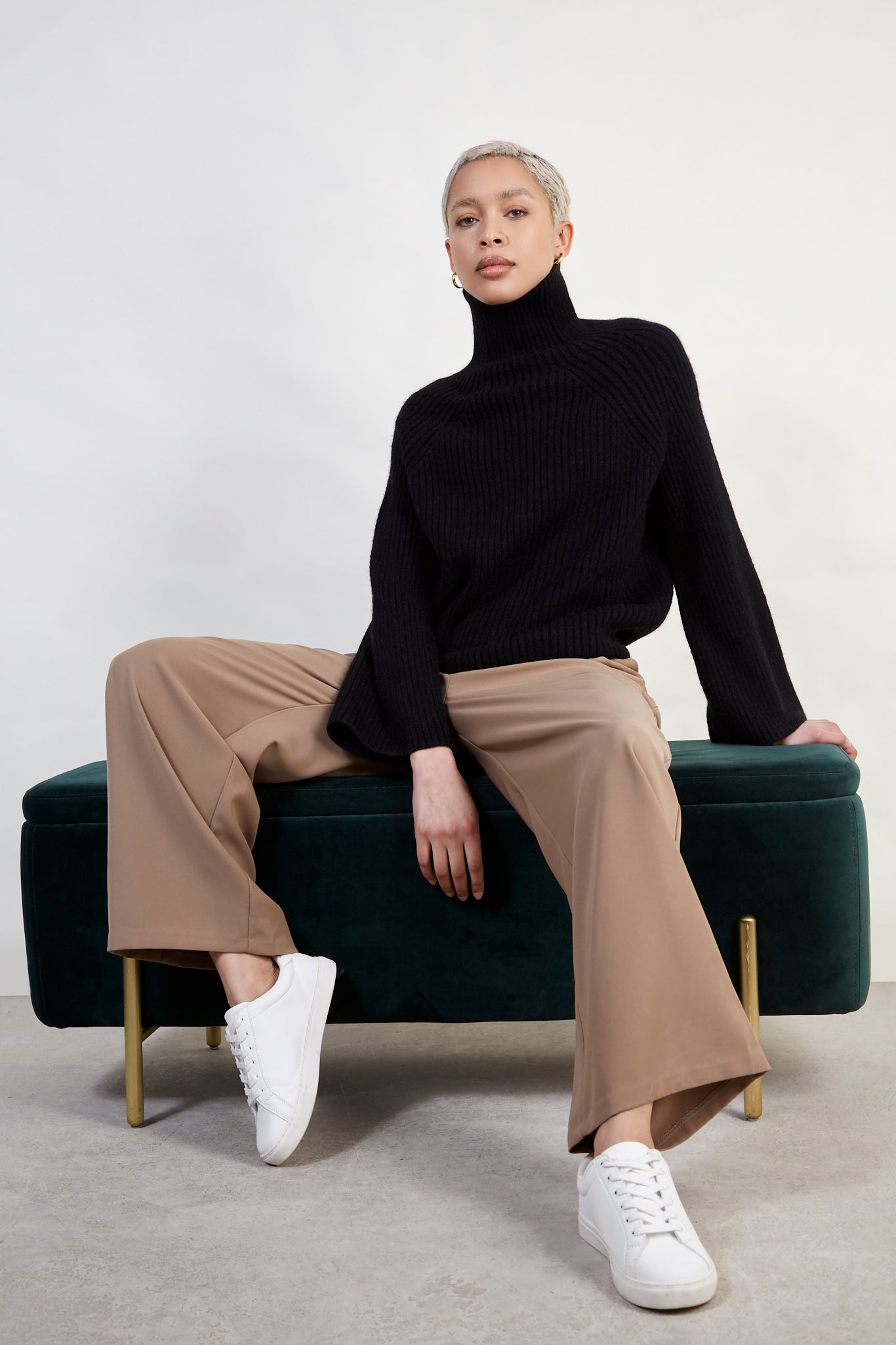 Black shaped thick rib turtleneck jumper_5