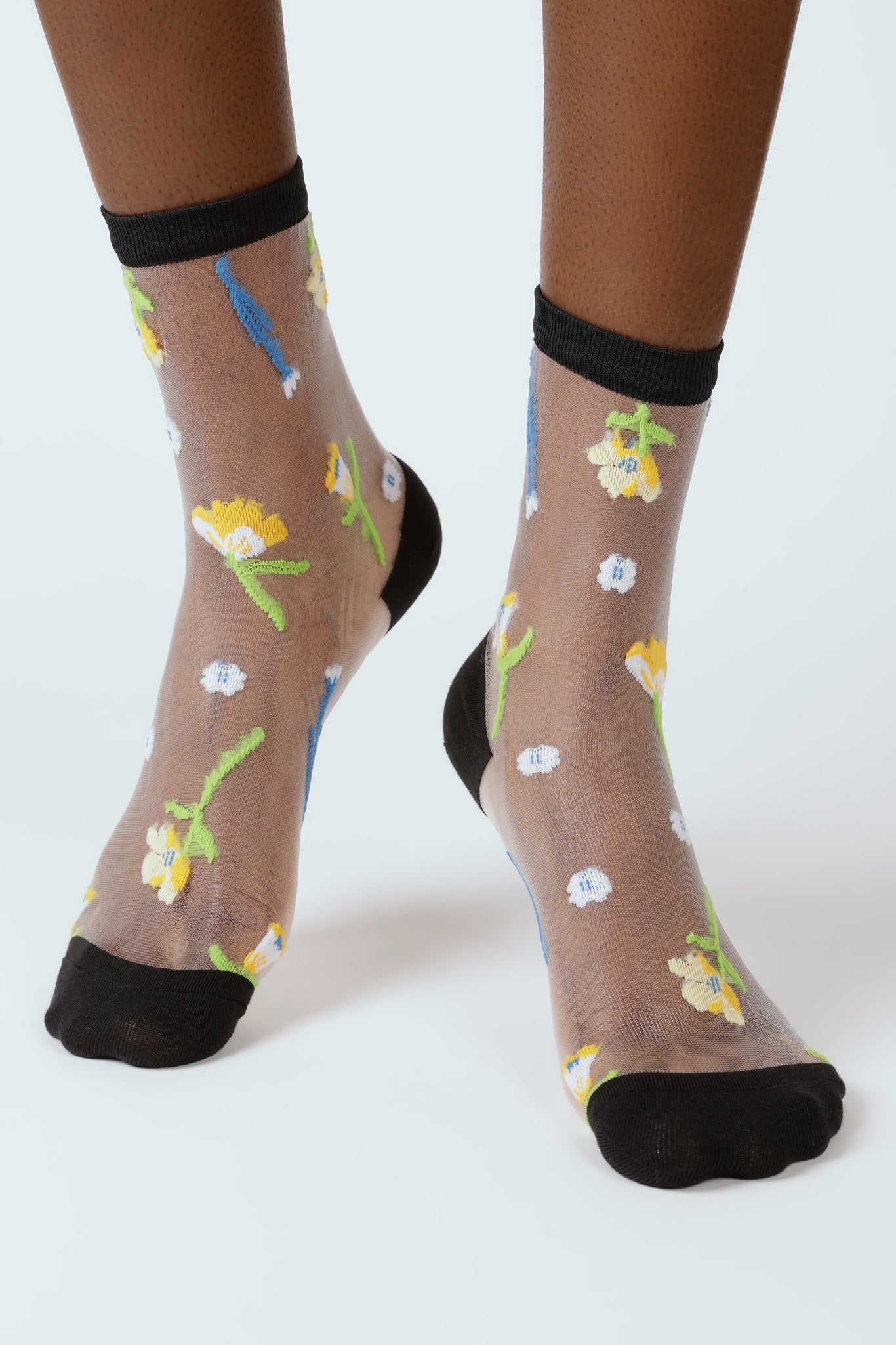 Black sheer sprouting garden socks_4