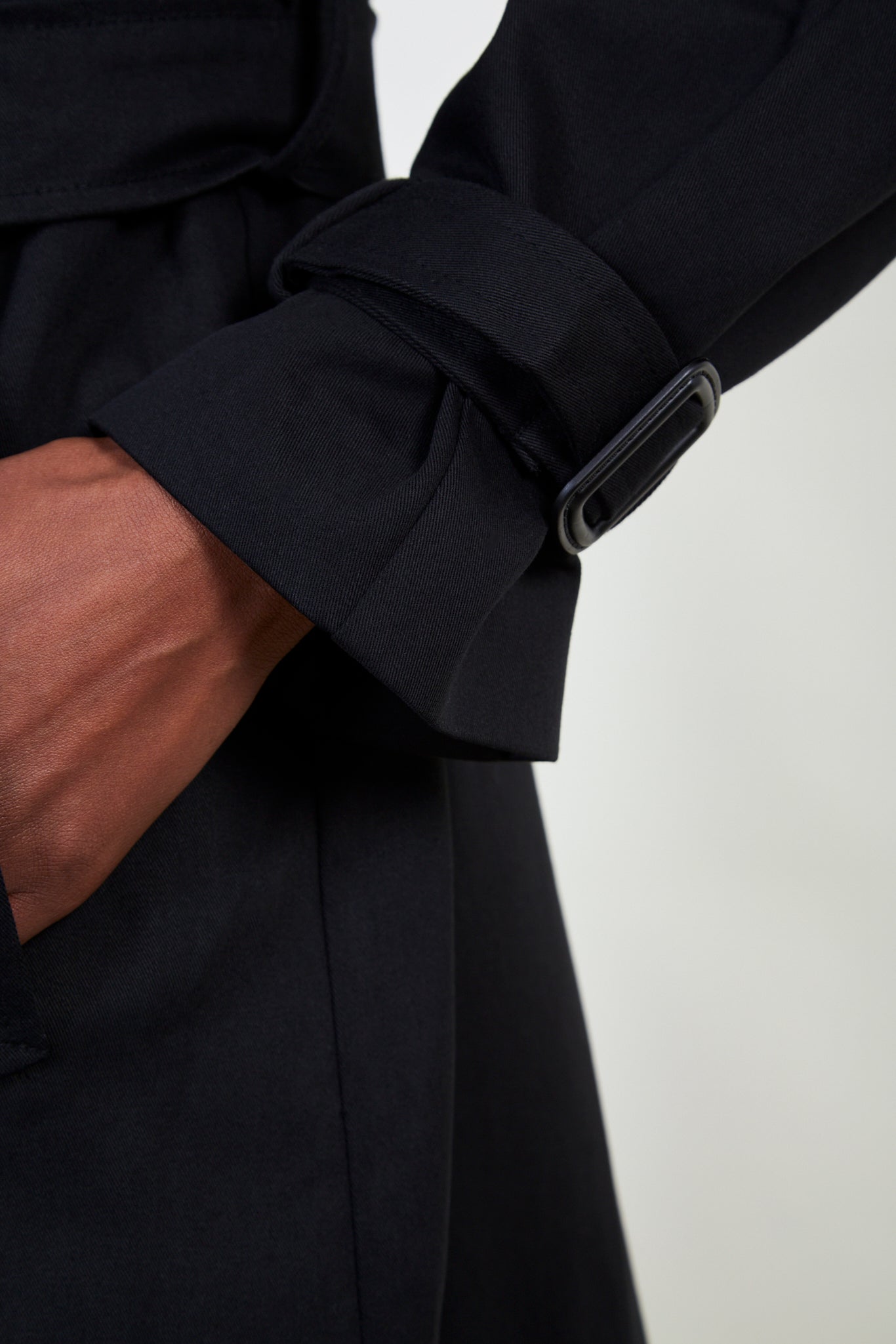 Black single breasted buckle detail trench coat_8