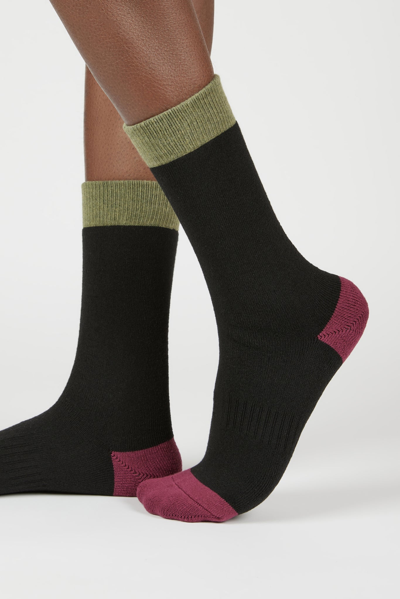 Black smooth tricolour block socks_1
