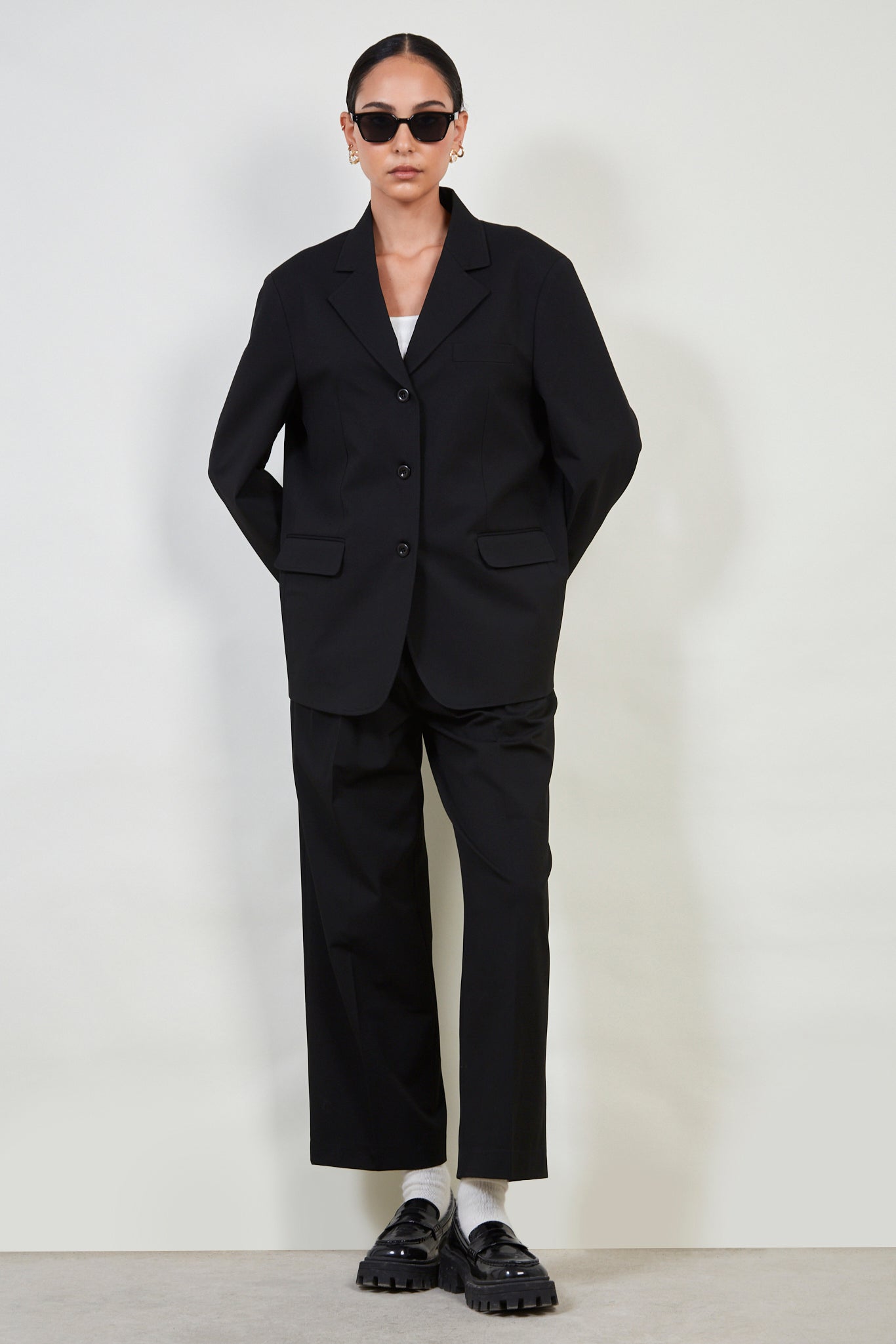 Black tailored suit blazer_2