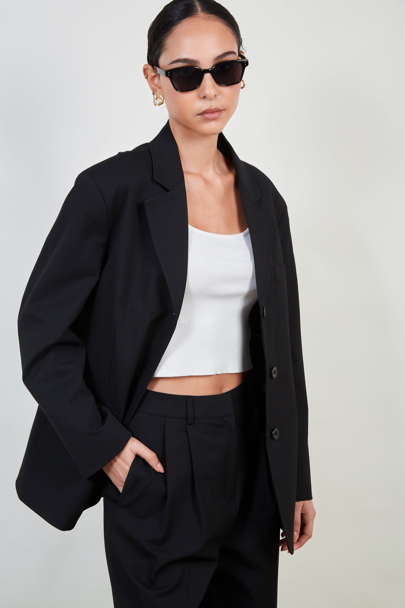 Black tailored suit blazer_3