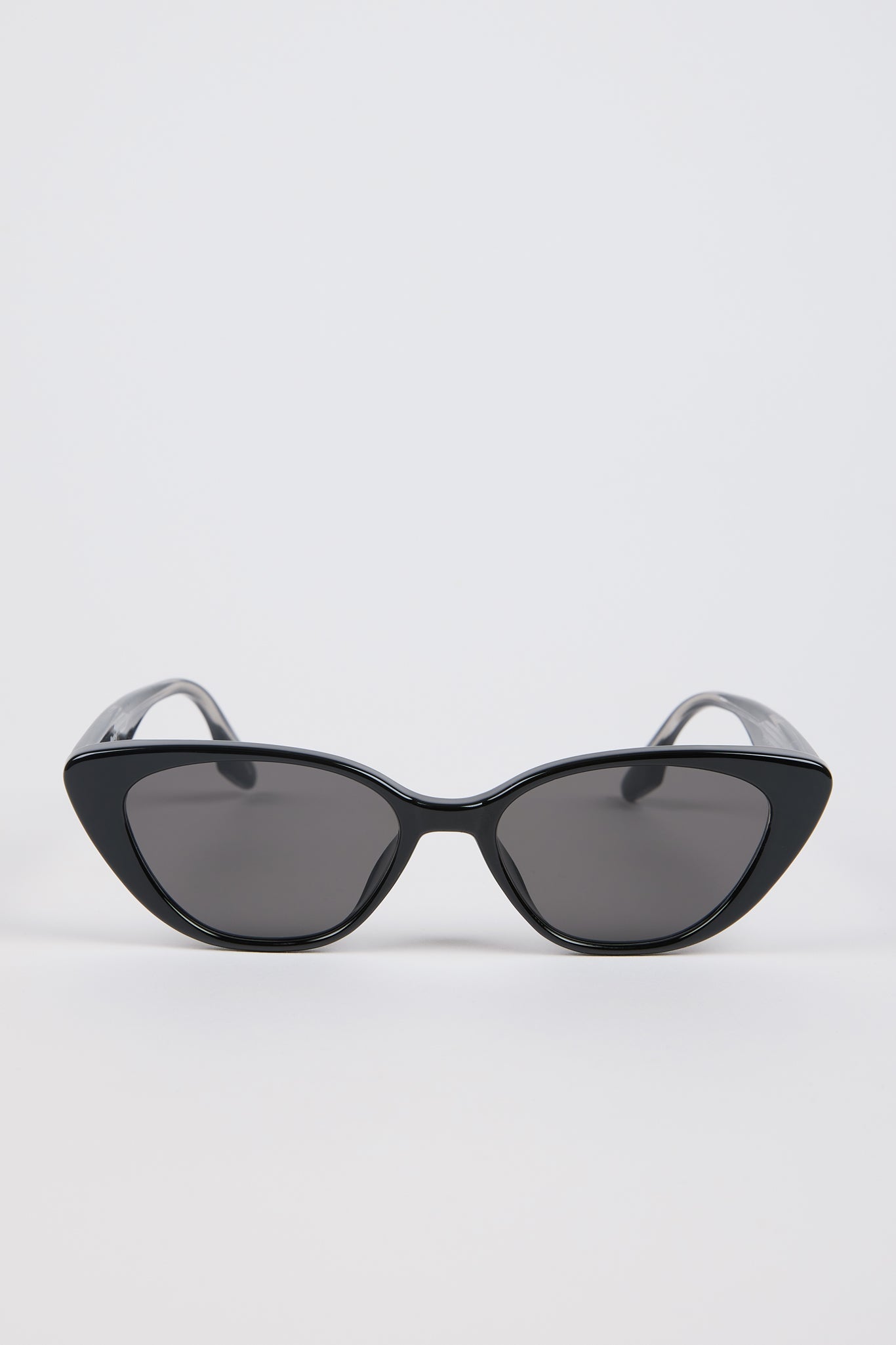Black thick cateye sunglasses_1