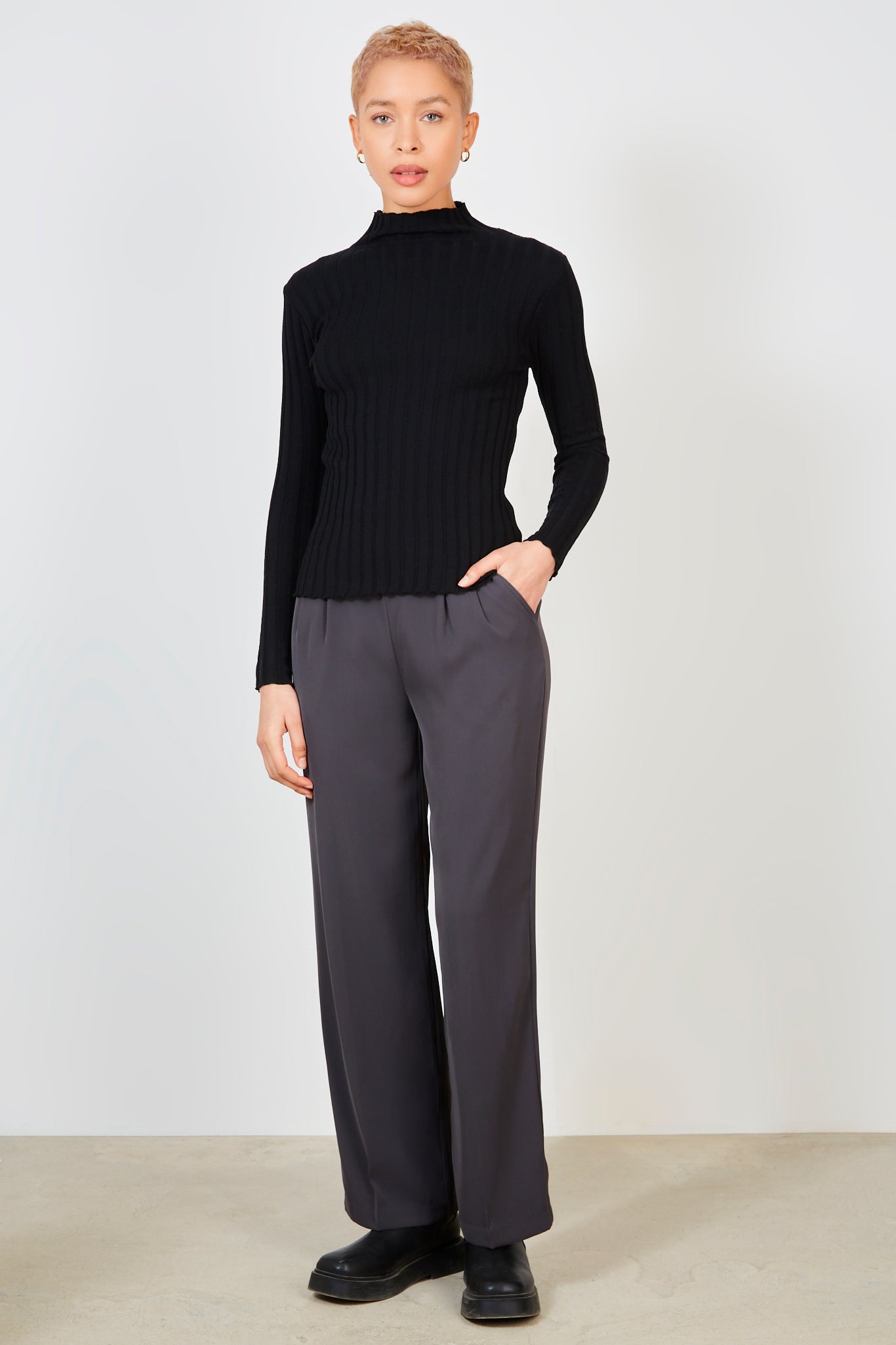 Black thick rib mock neck knit top_3