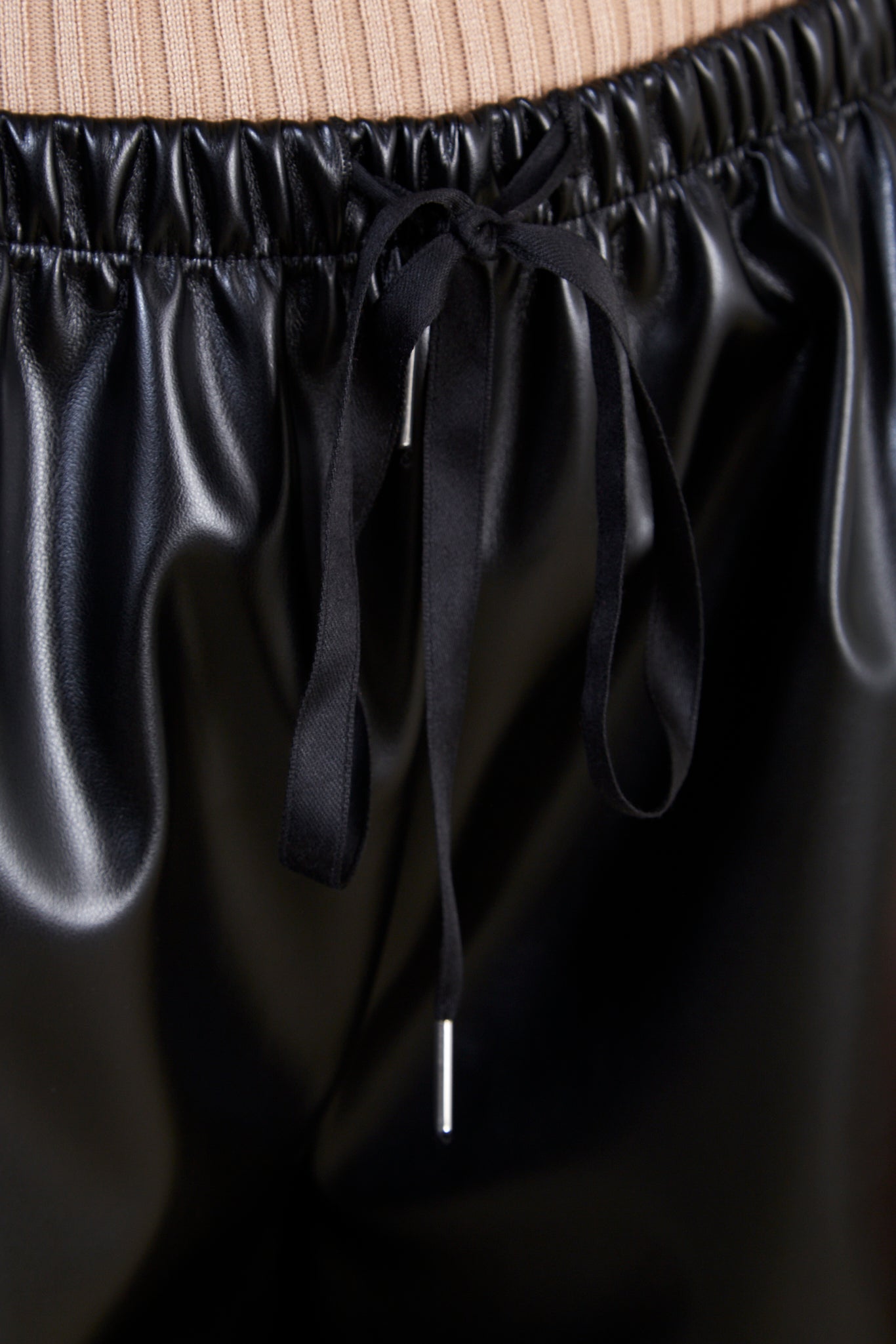 Black vegan leather drawstring trousers_4